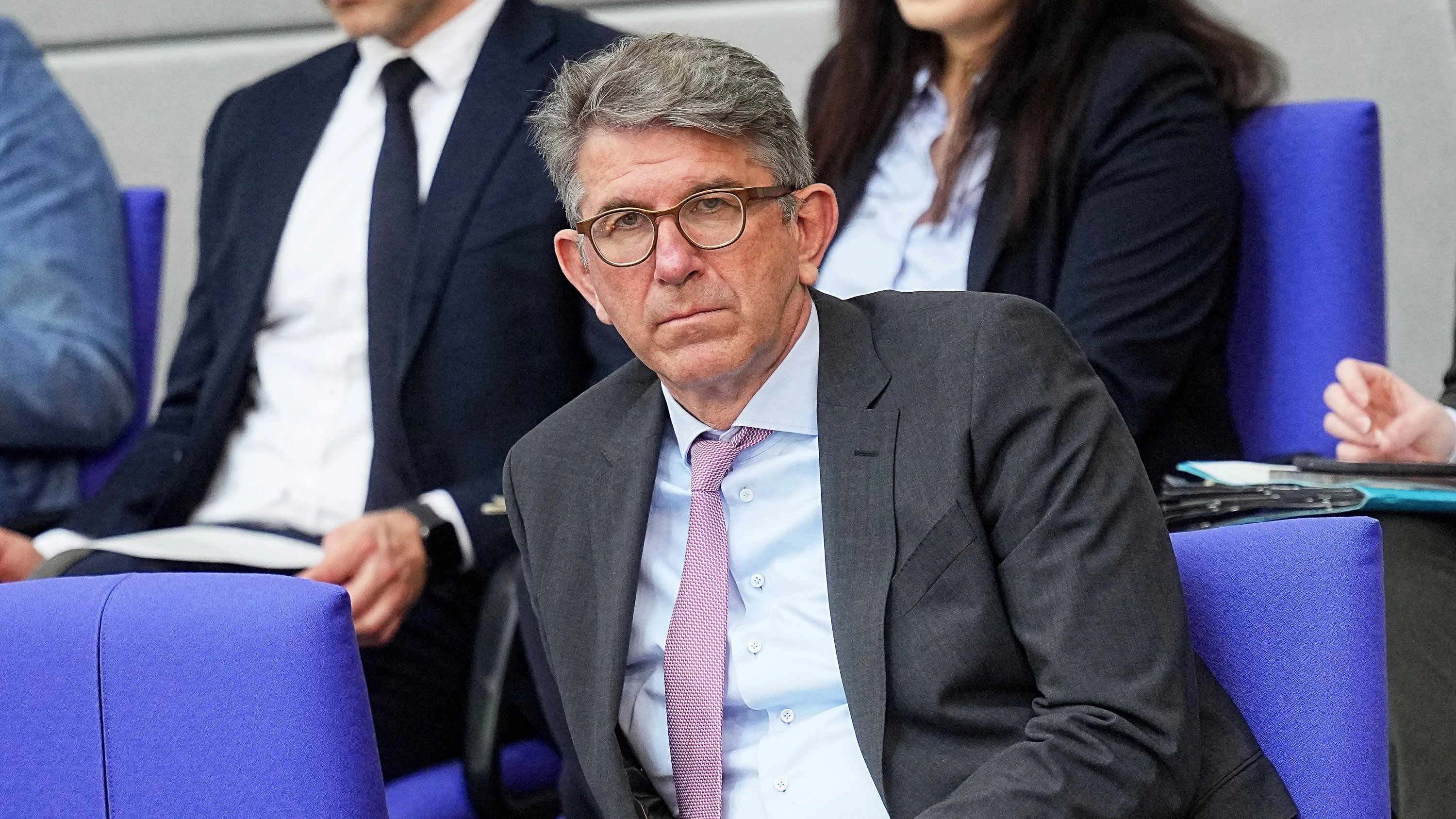 Buchhandlungspreis: Weimer schweigt im Bundestag zu den Vorwürfen gegen ihn Buchhandlungspreis: Weimer schweigt im Bundestag zu den Vorwürfen gegen ihn