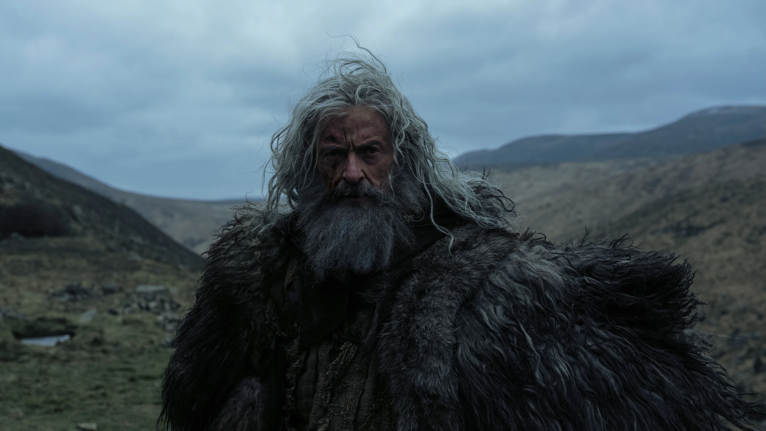 Grimmig und bereit zu sterben? Hugh Jackman spielt eine düstere Version des Robin Hood. - dpa