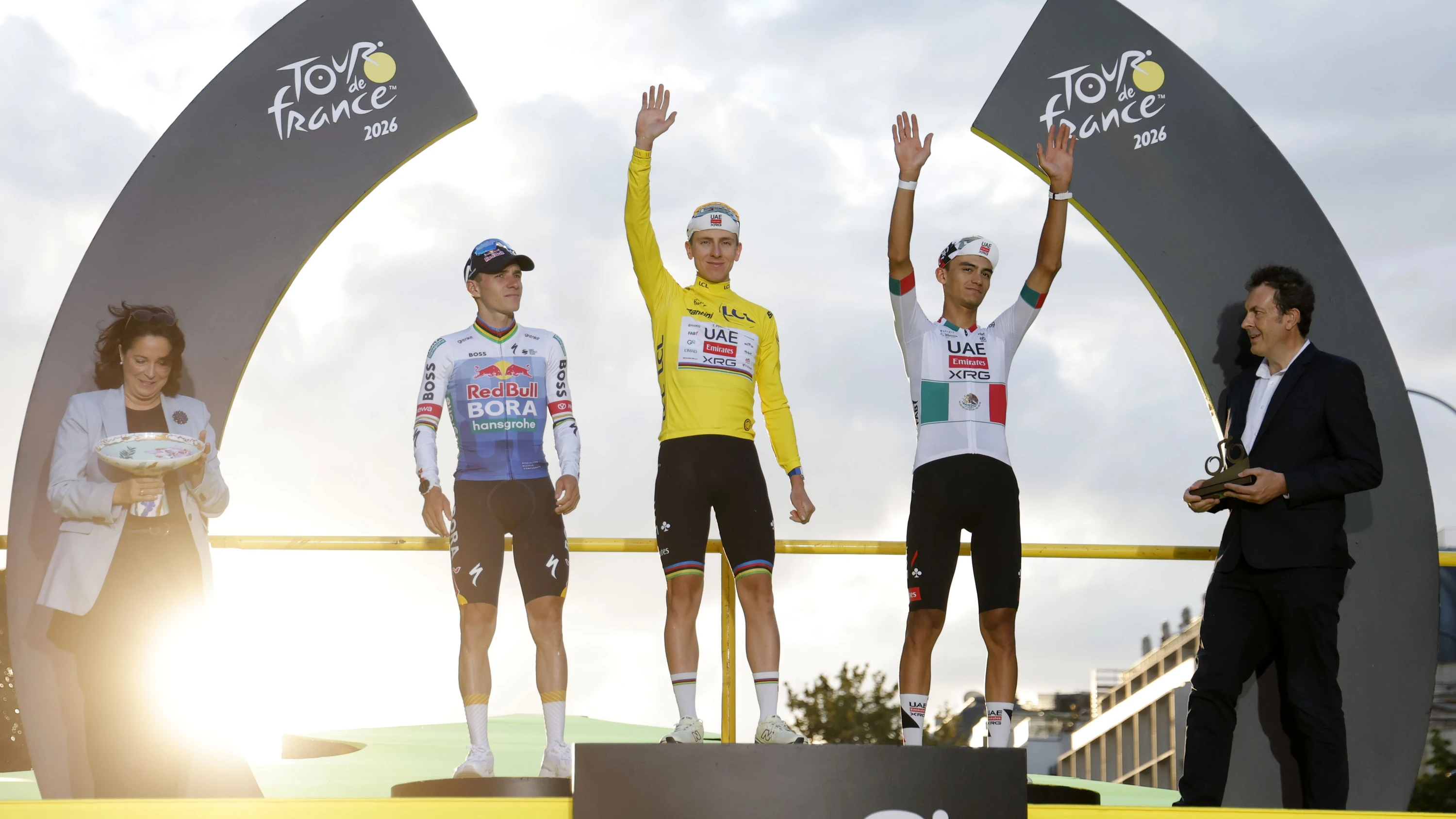 Ausnahmetalent siegt: Pogačar zum fünften Mal Tour-Champion – Van der Poel gewinnt in Paris Ausnahmetalent siegt: Pogačar zum fünften Mal Tour-Champion – Van der Poel gewinnt in Paris