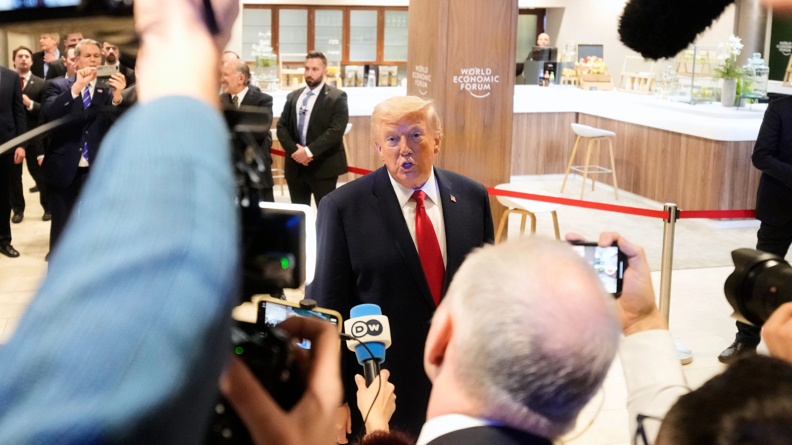 Trump in DAvos: Carney gegen Trump – Respekt gegen Prahlerei