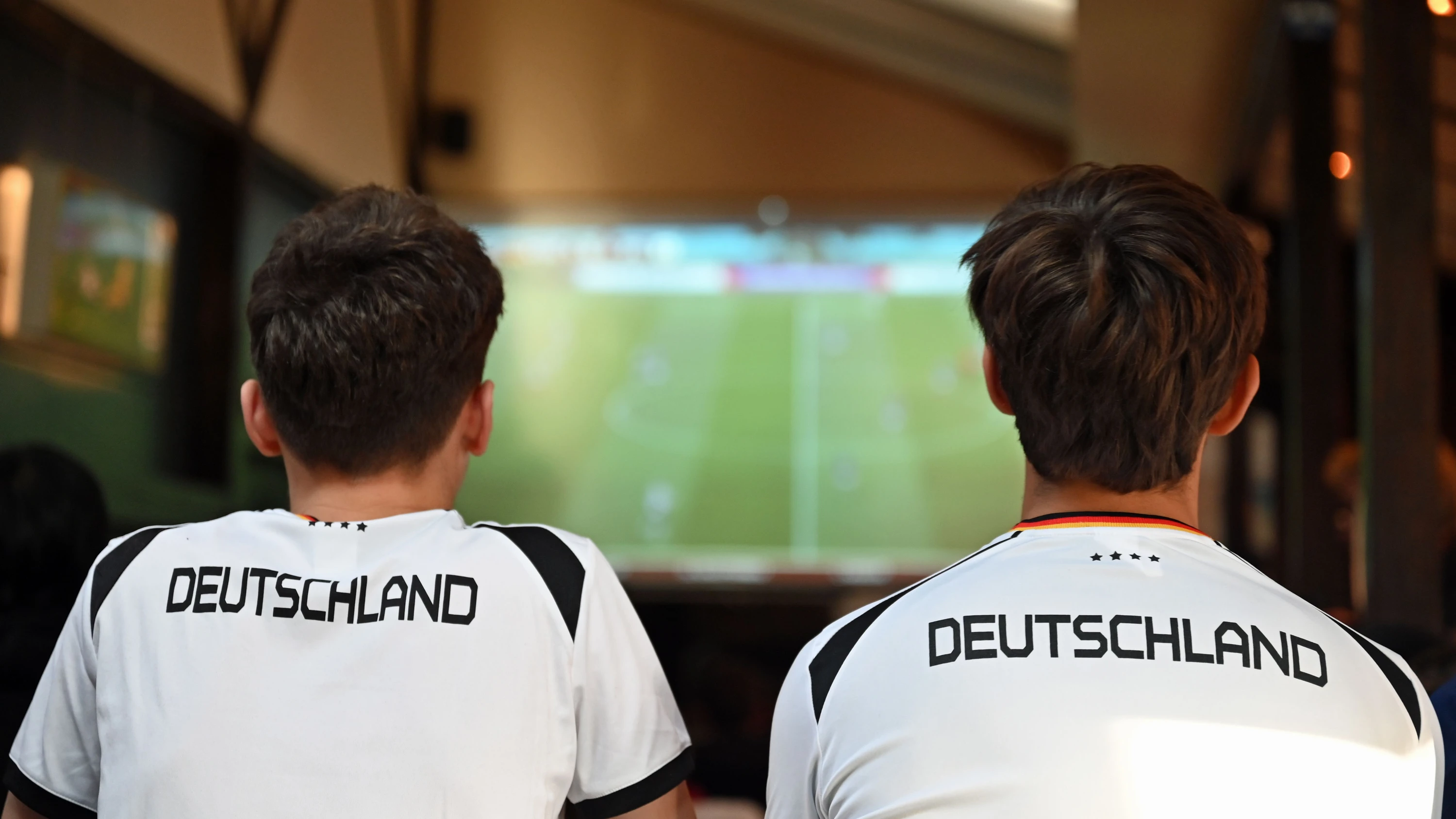 Fußball-WM anschauen: Telekom wirbt mit verwirrendem WM-Schn