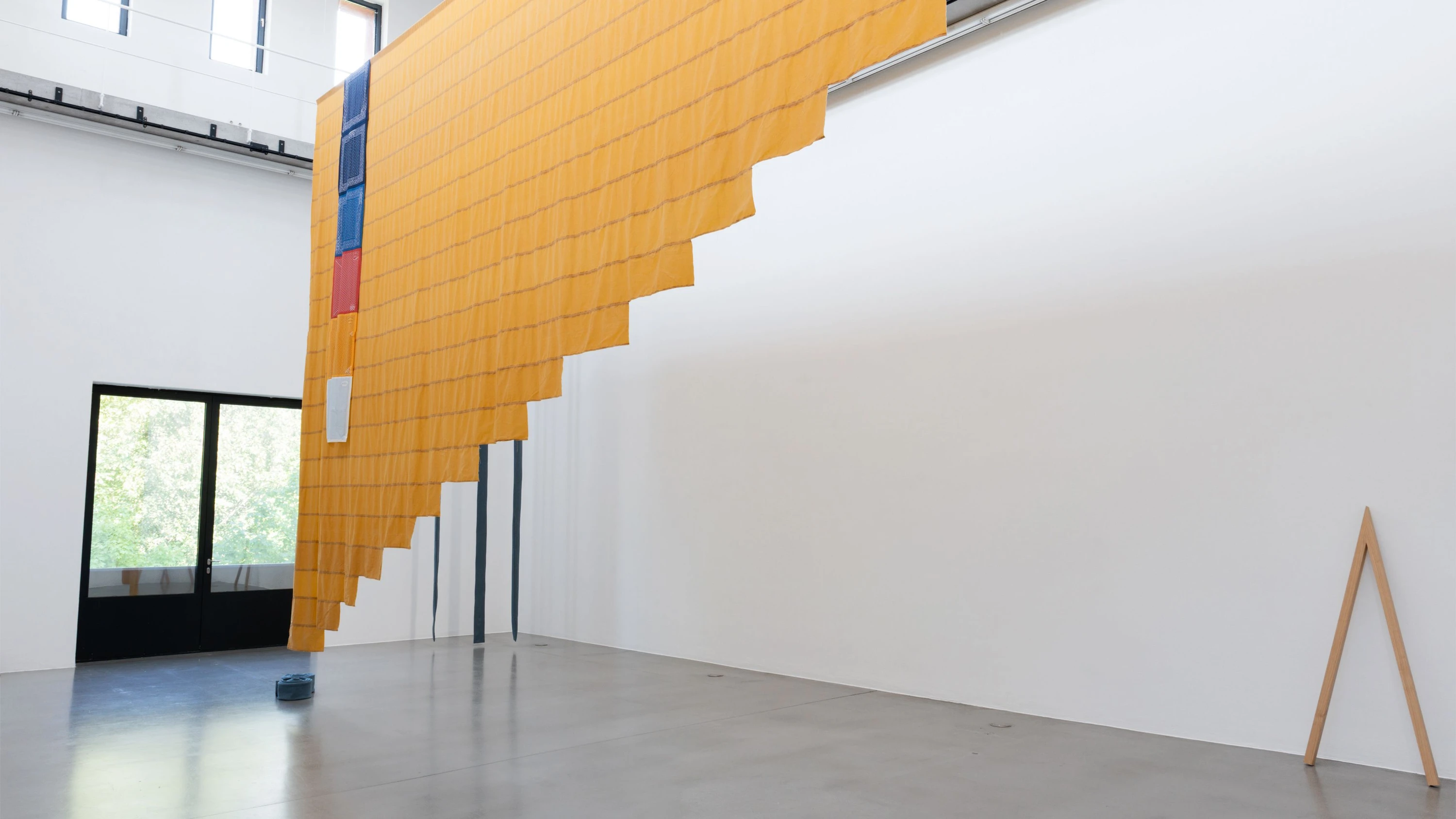 Bild: Kunsthalle Portikus: Unsichtbare Netze im Raum