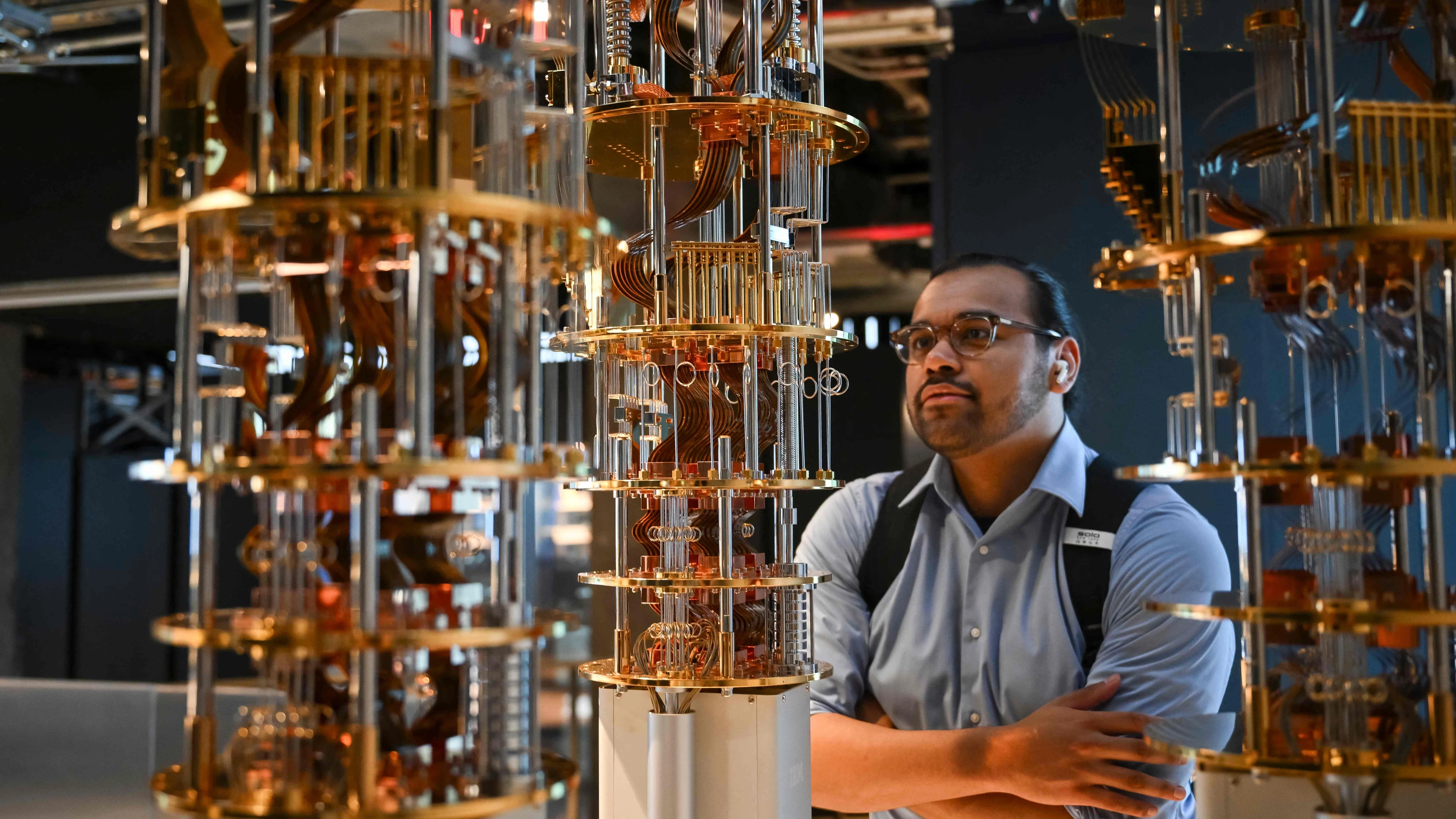Teile eines IBM Quantum Systems. Der Konzern hat große Ambitionen. - AFP