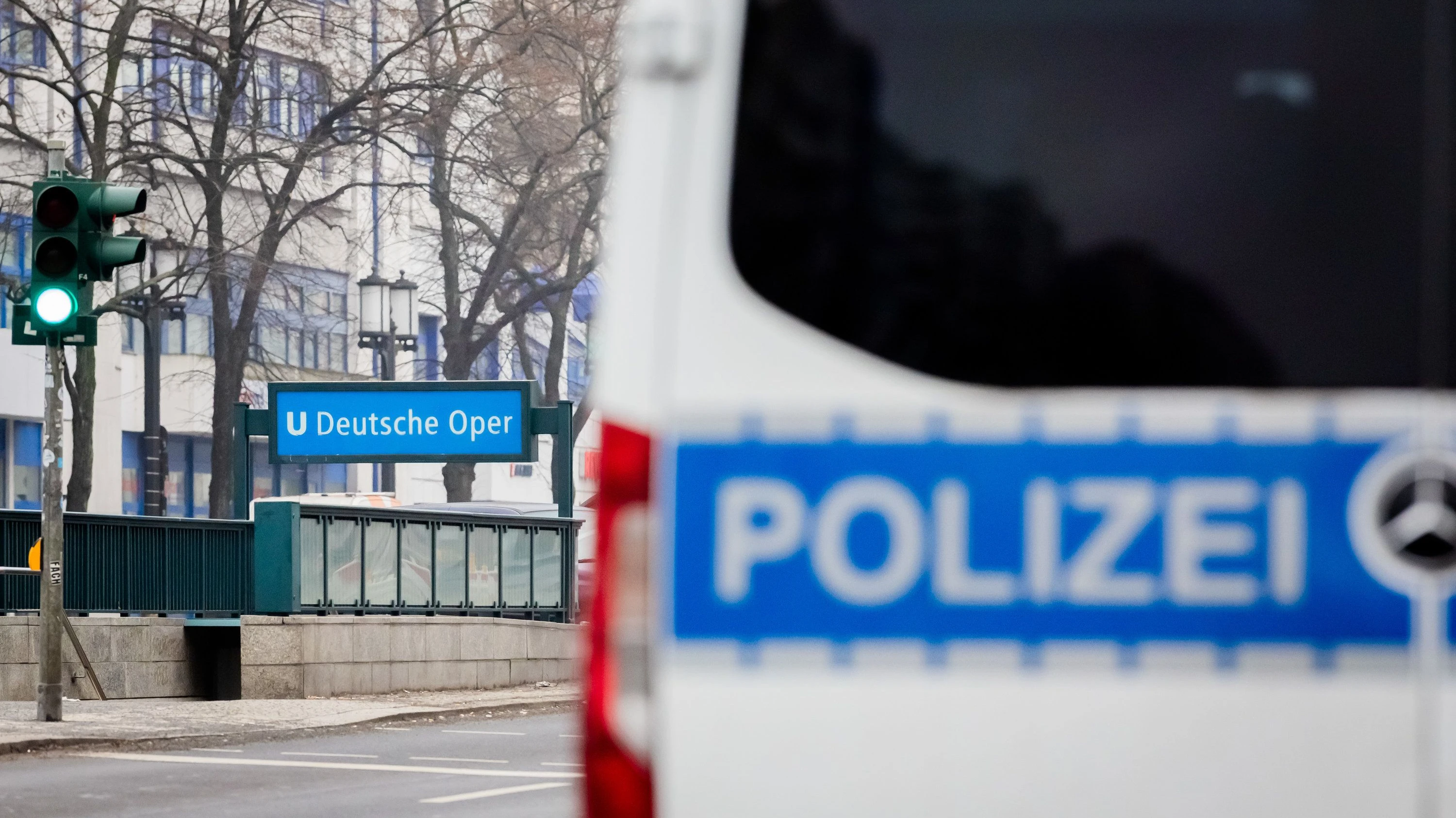 E-Zigarette im Gleis: Jugendlicher stirbt nach Stromschlag im Berliner U-Bahnhof