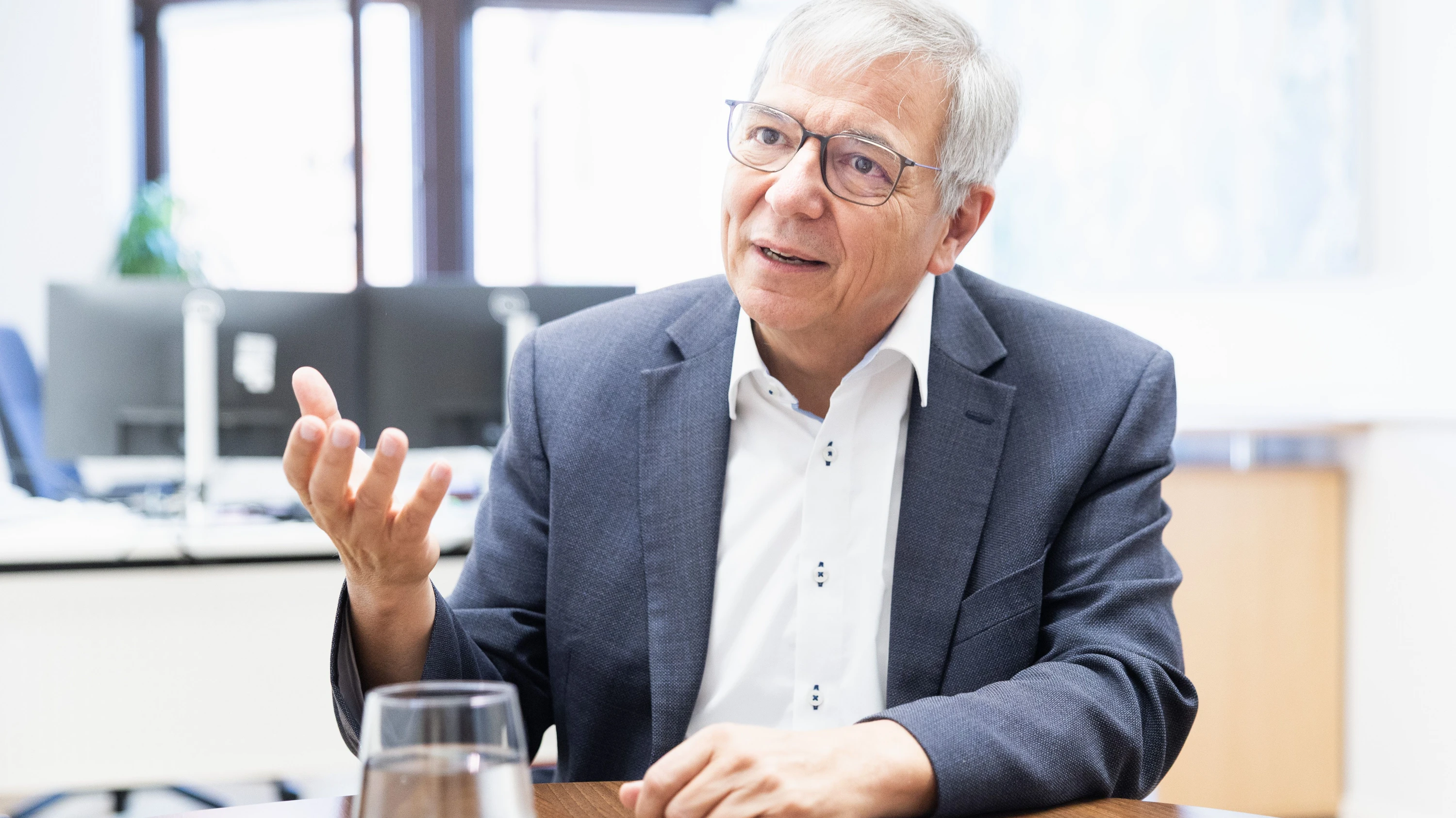 Bild: Wiesbadener Oberbürgermeister Mende: „Jeder zusätzliche Partner verkompliziert die Verfahren“