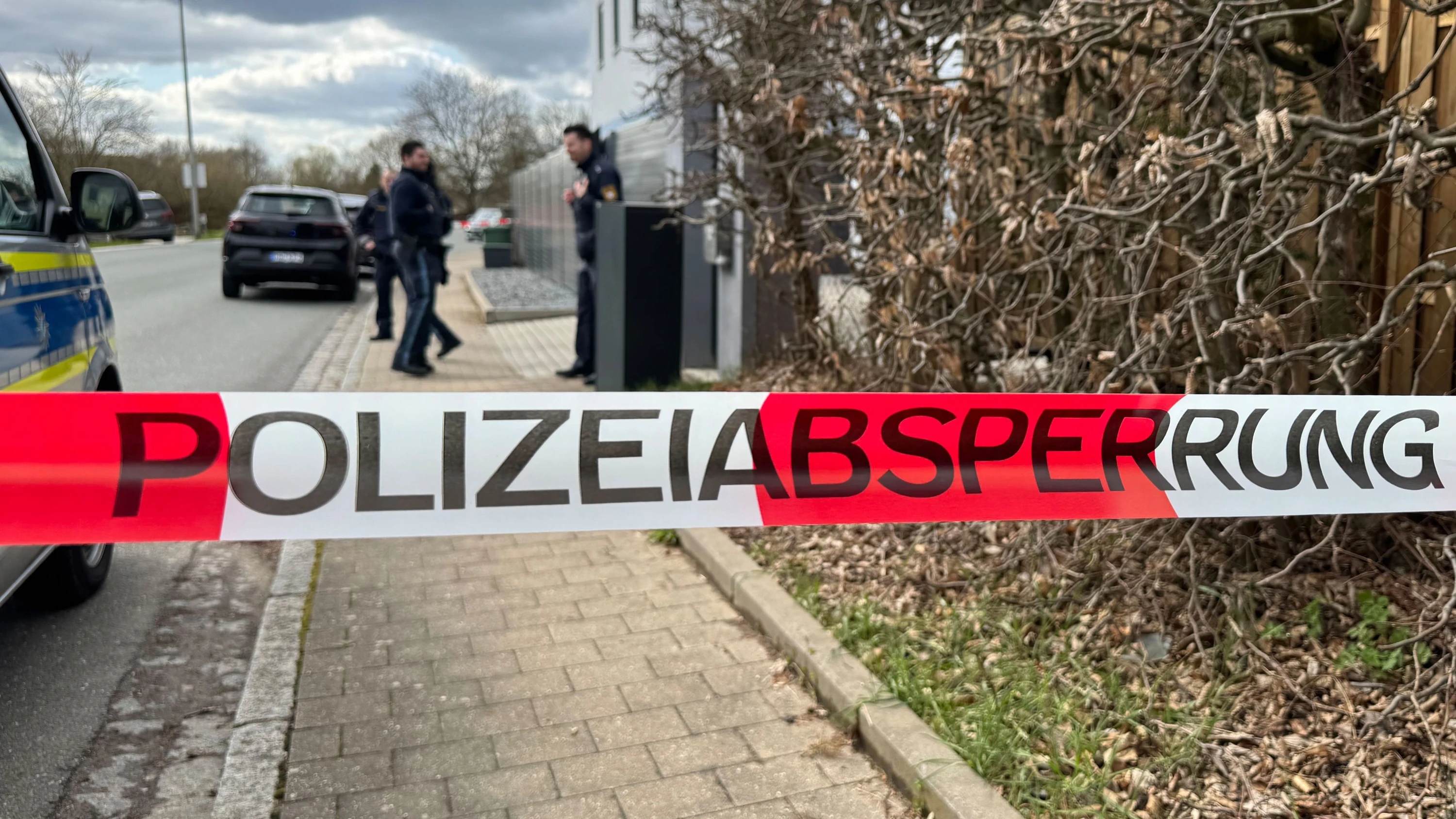 Polizei ermittelt: Familie tot bei Nürnberg gefunden Polizei ermittelt: Familie tot bei Nürnberg gefunden