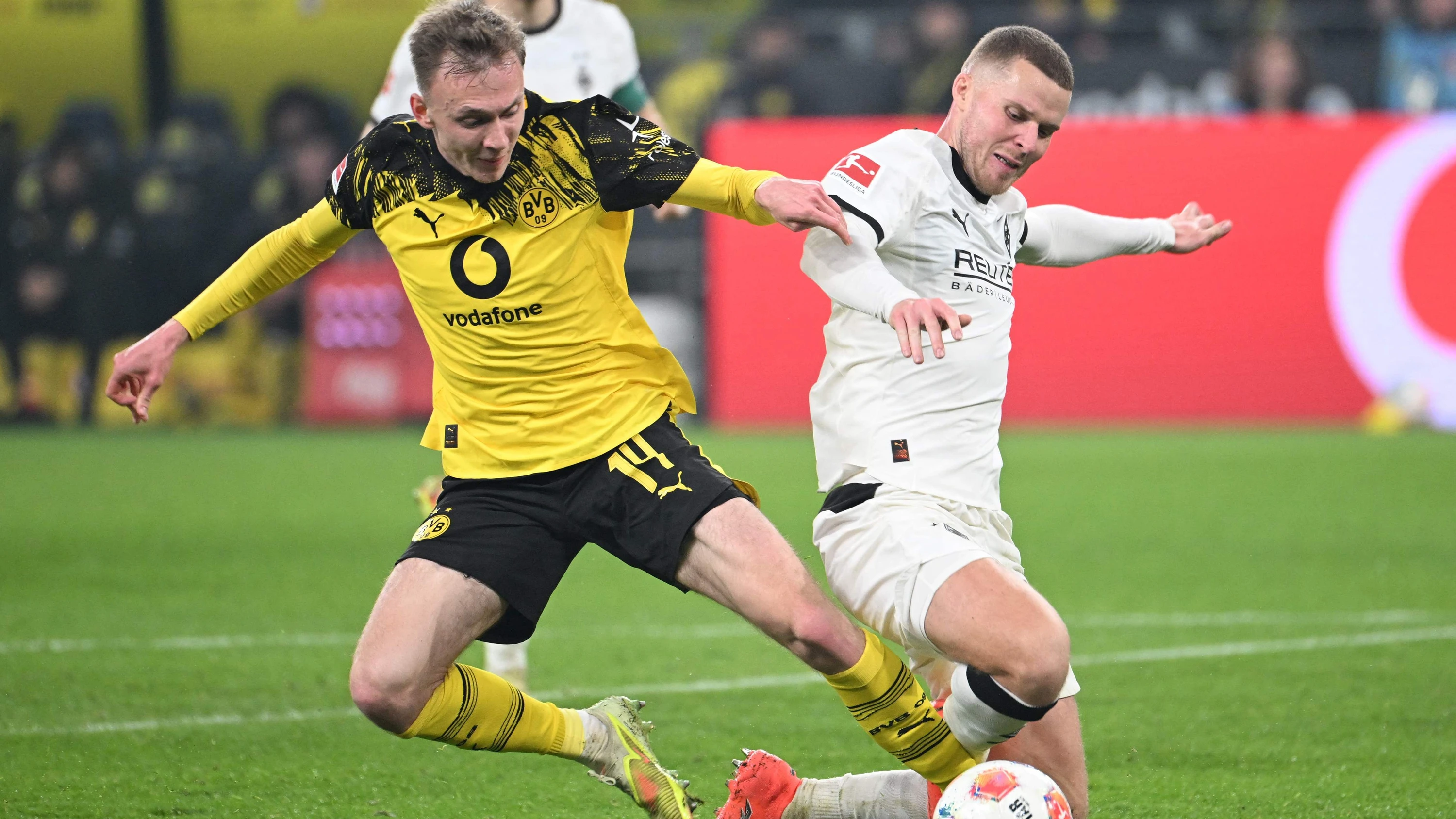 Knapper Bundesliga-Heimsieg: Dortmund gewinnt hitziges Duell gegen Gladbach
