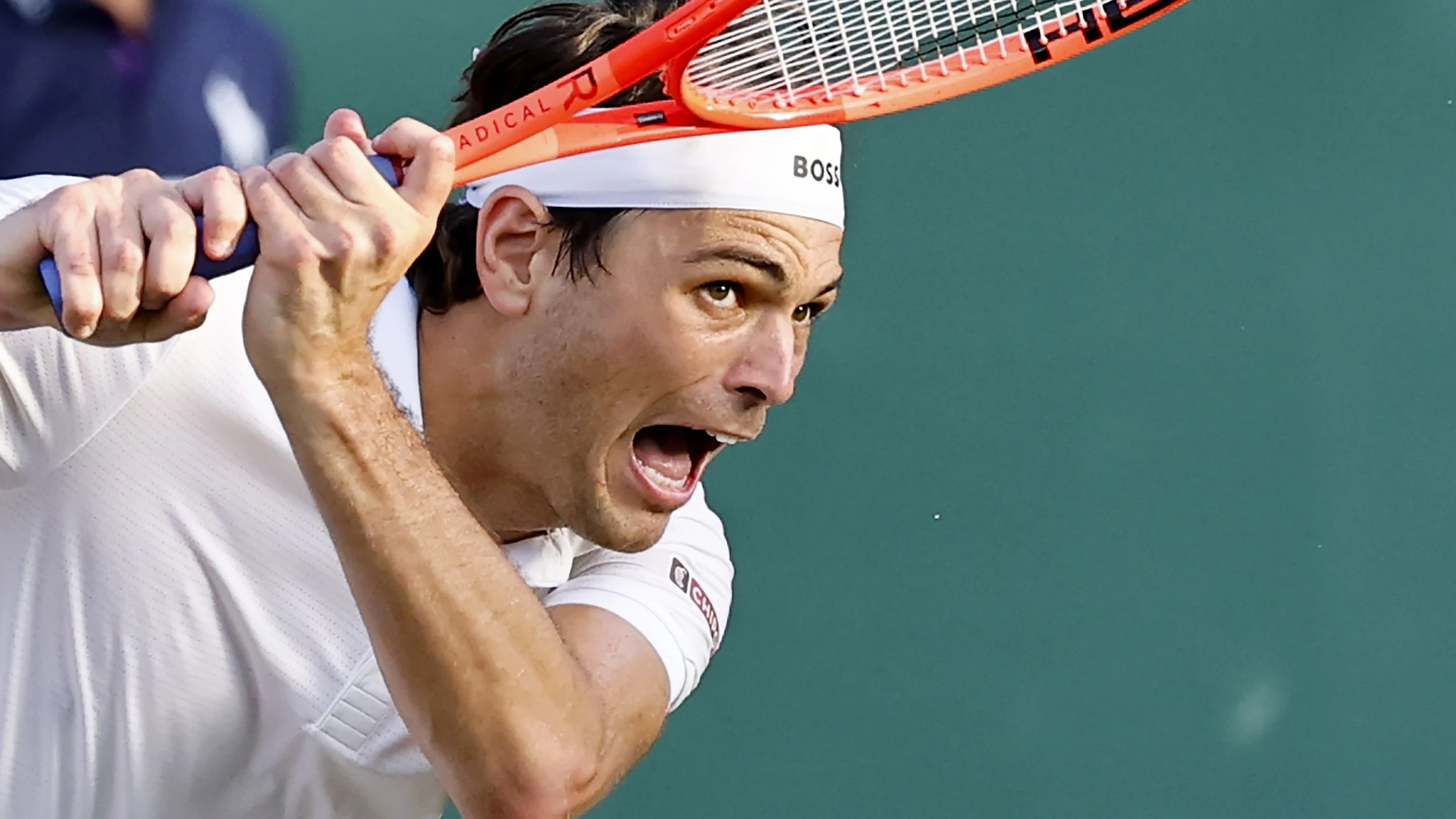 Der Amerikaner Taylor Fritz zeigt sich auf dem Rasen von Wimbledon in feinem Anzug und bester Form. - EPA