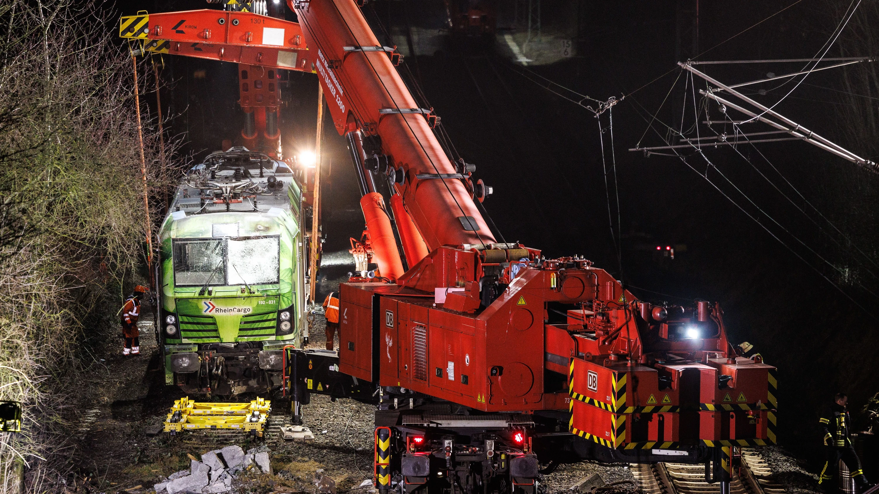 Rhein-Main-Liveblog: Hattersheim: Bahnstrecke nach Lok-Unfall wieder freigegeben Rhein-Main-Liveblog: Hattersheim: Bahnstrecke nach Lok-Unfall wieder freigegeben