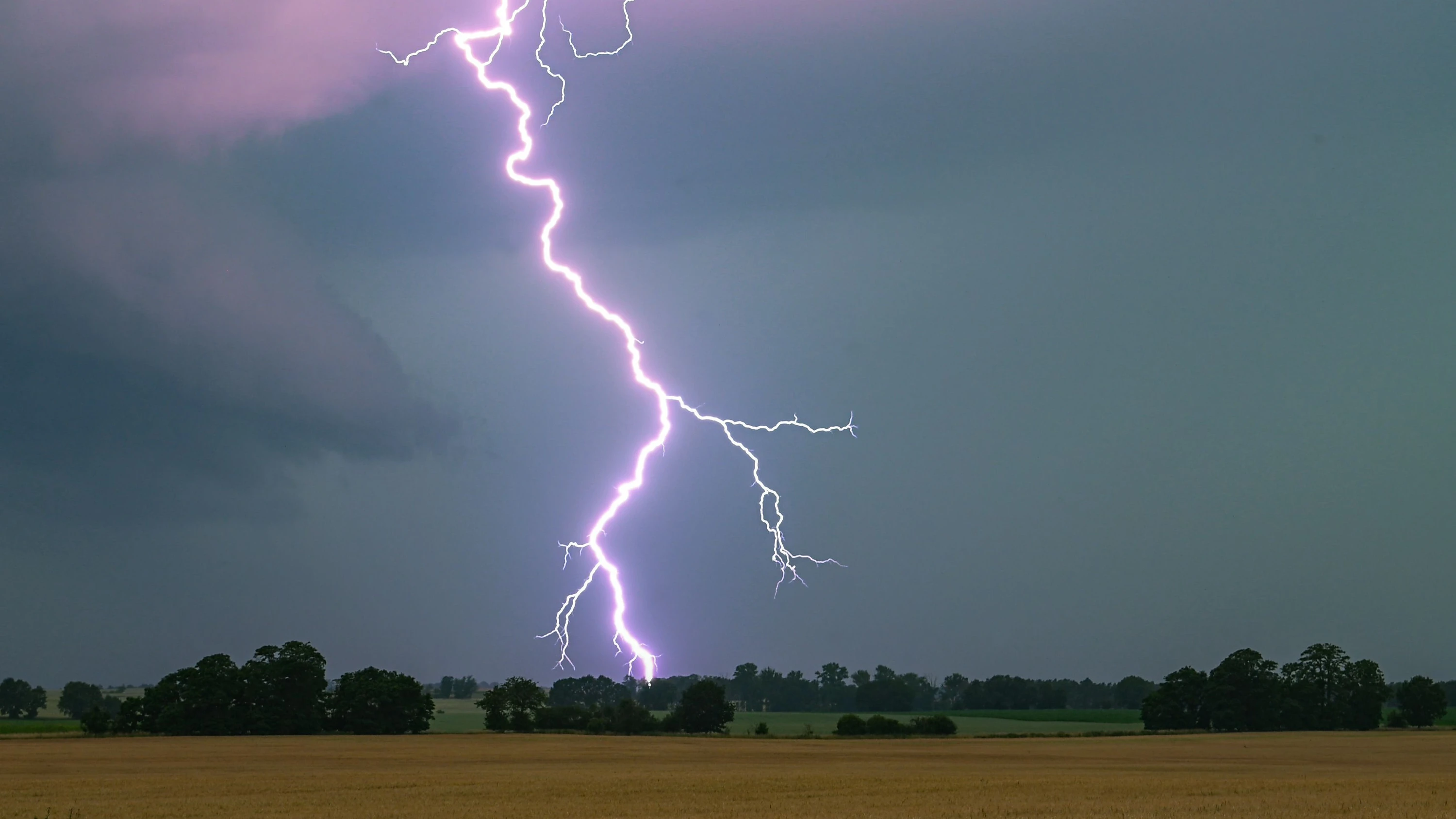 Rhein-Main-Liveblog: Weiter Gewittergefahr und Regen in Hessen