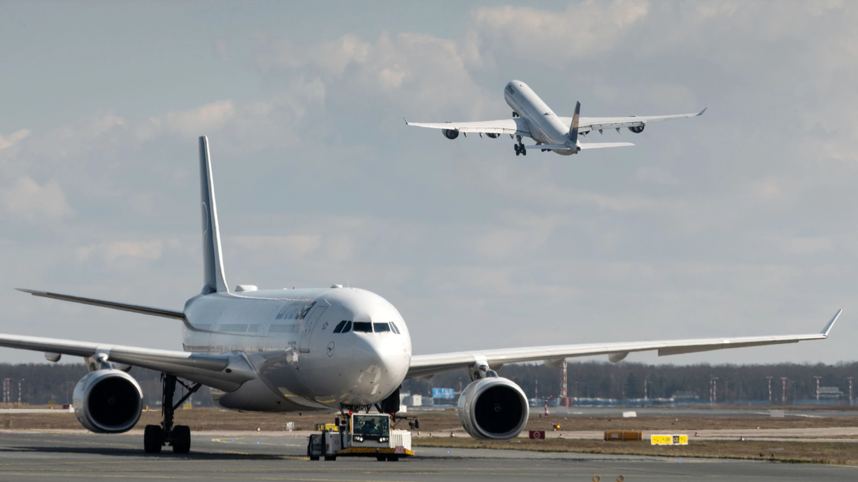 Uniper schließt Vertrag: Großer Abnahmedeal für nachhaltiges Flugbenzin