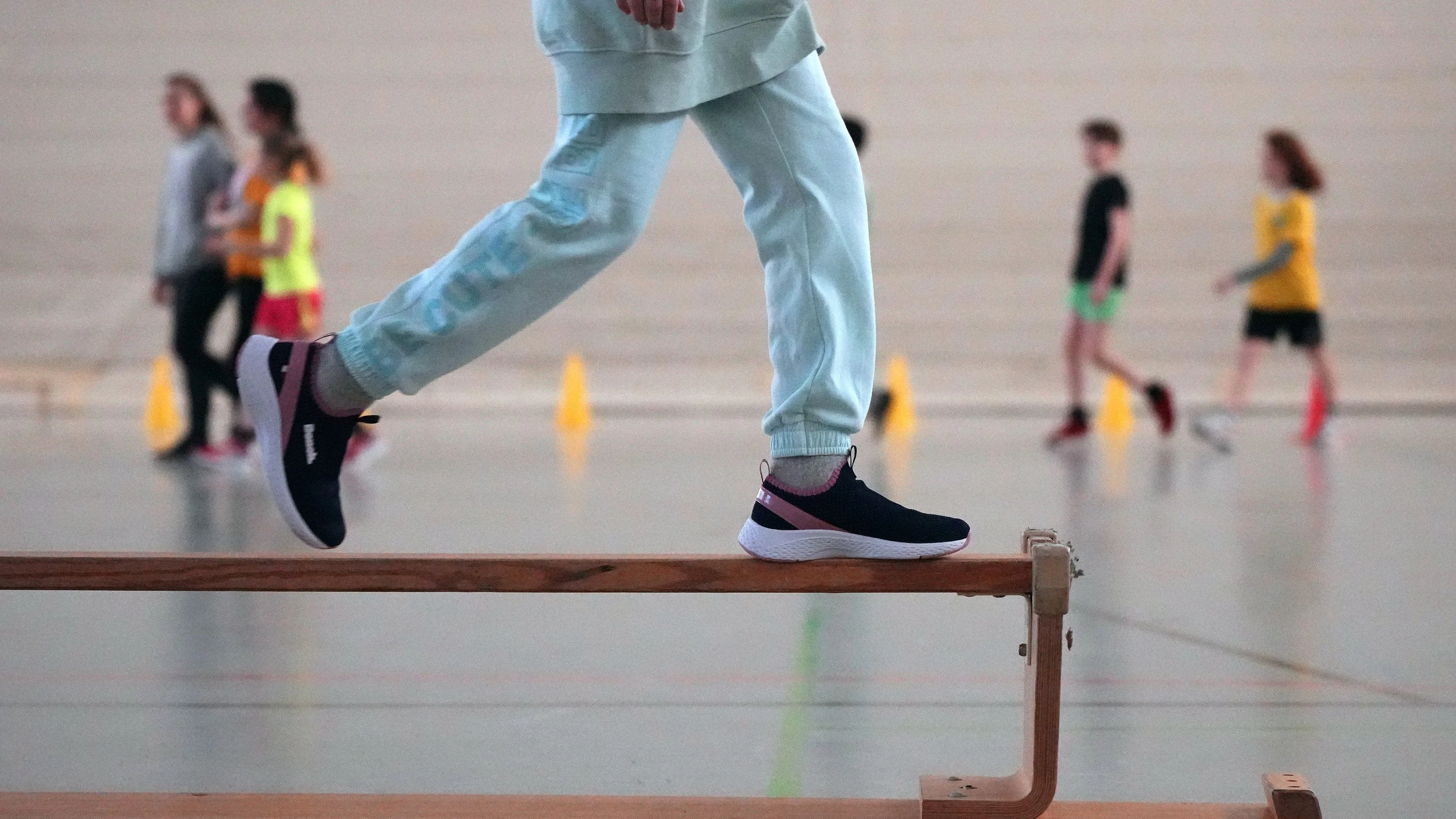 Bewegungschecks: Hessen will unsportliche Grundschüler fit machen