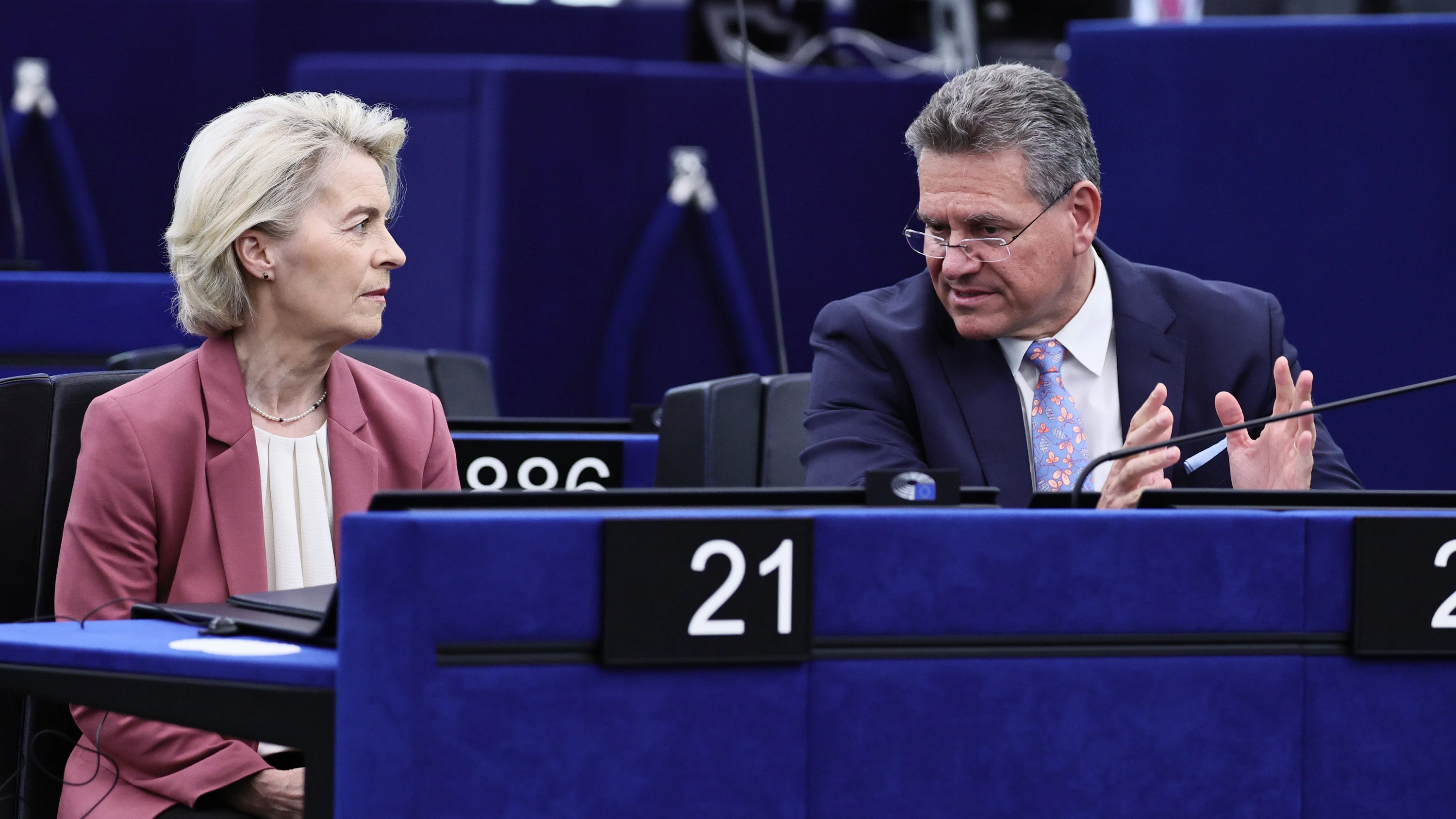 Liveblog USA unter Trump: EU-Kommission: „Ein Abkommen ist ein Abkommen“ Liveblog USA unter Trump: EU-Kommission: „Ein Abkommen ist ein Abkommen“