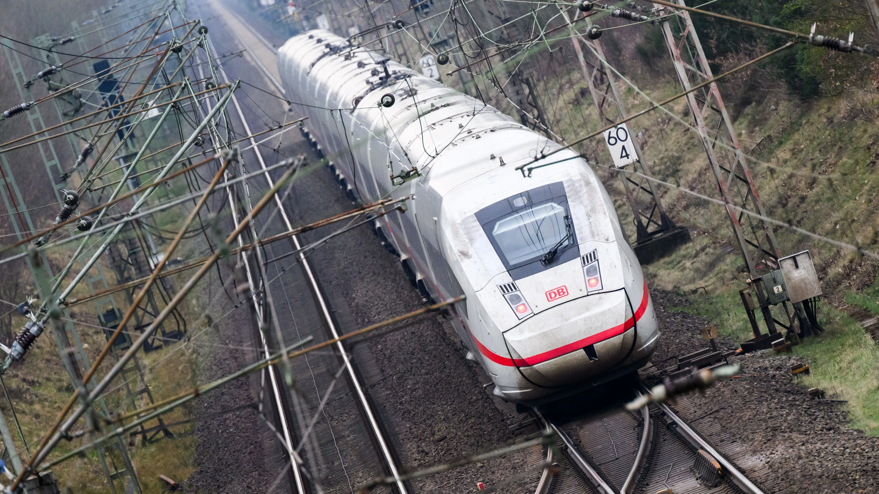 Deutsche Bahn: Pfefferspray löst Polizeieinsatz in ICE aus