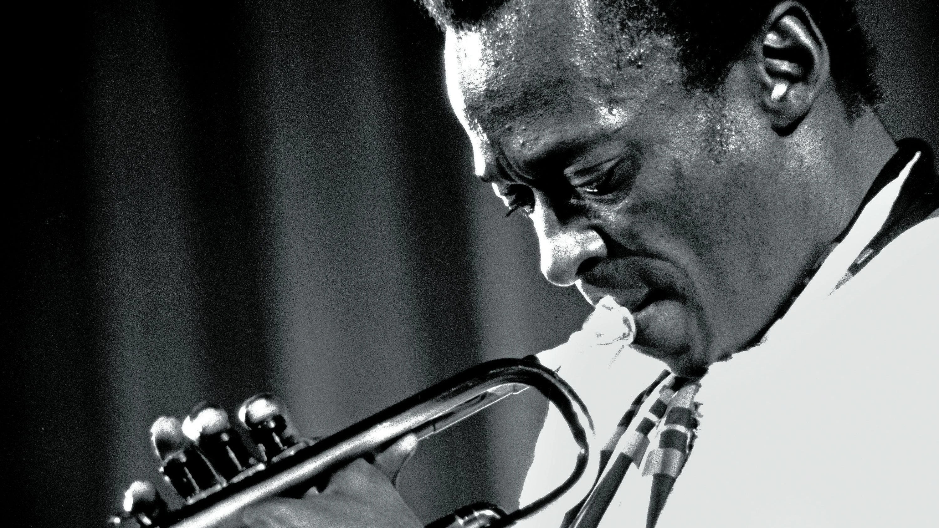Biographie von Miles Davis: Wer seinen Jazz verstehen will, muss genauer hinhören