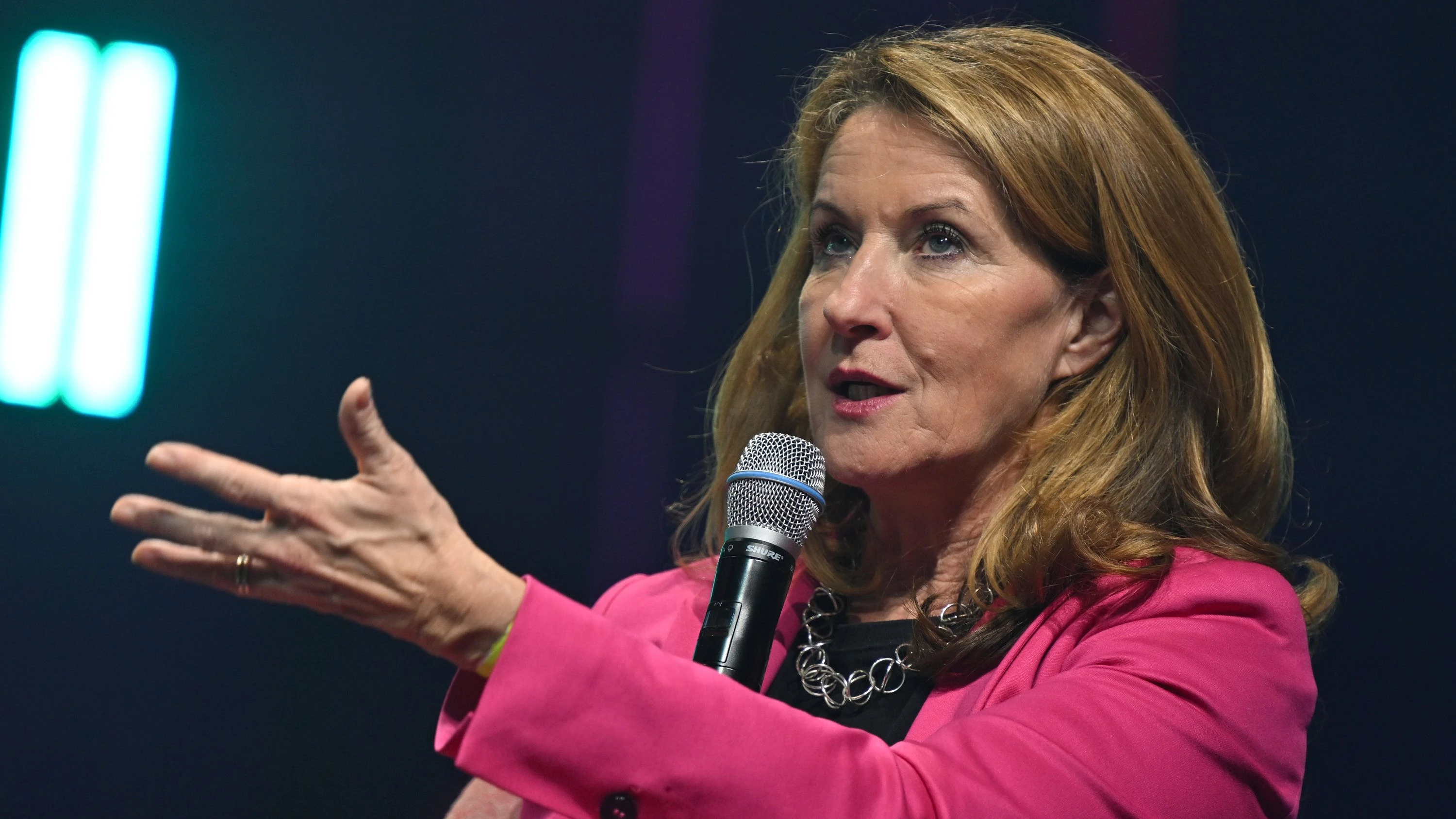 Medienpolitik der Länder: Die Plattformen muss man endlich mal zu fassen kriegen