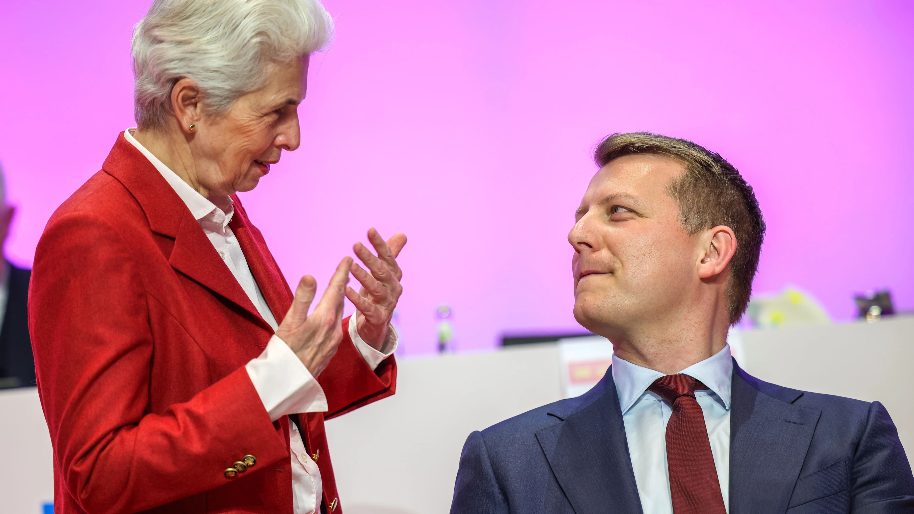 Deutschland-Liveblog: NRW-Verband stärkt Höne im Wettbewerb mit Kubicki