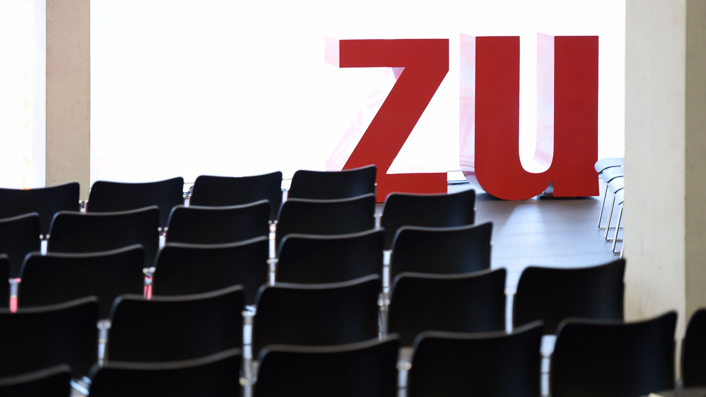 Zeppelin Universität: Rückzug in die Provinz Zeppelin Universität: Rückzug in die Provinz