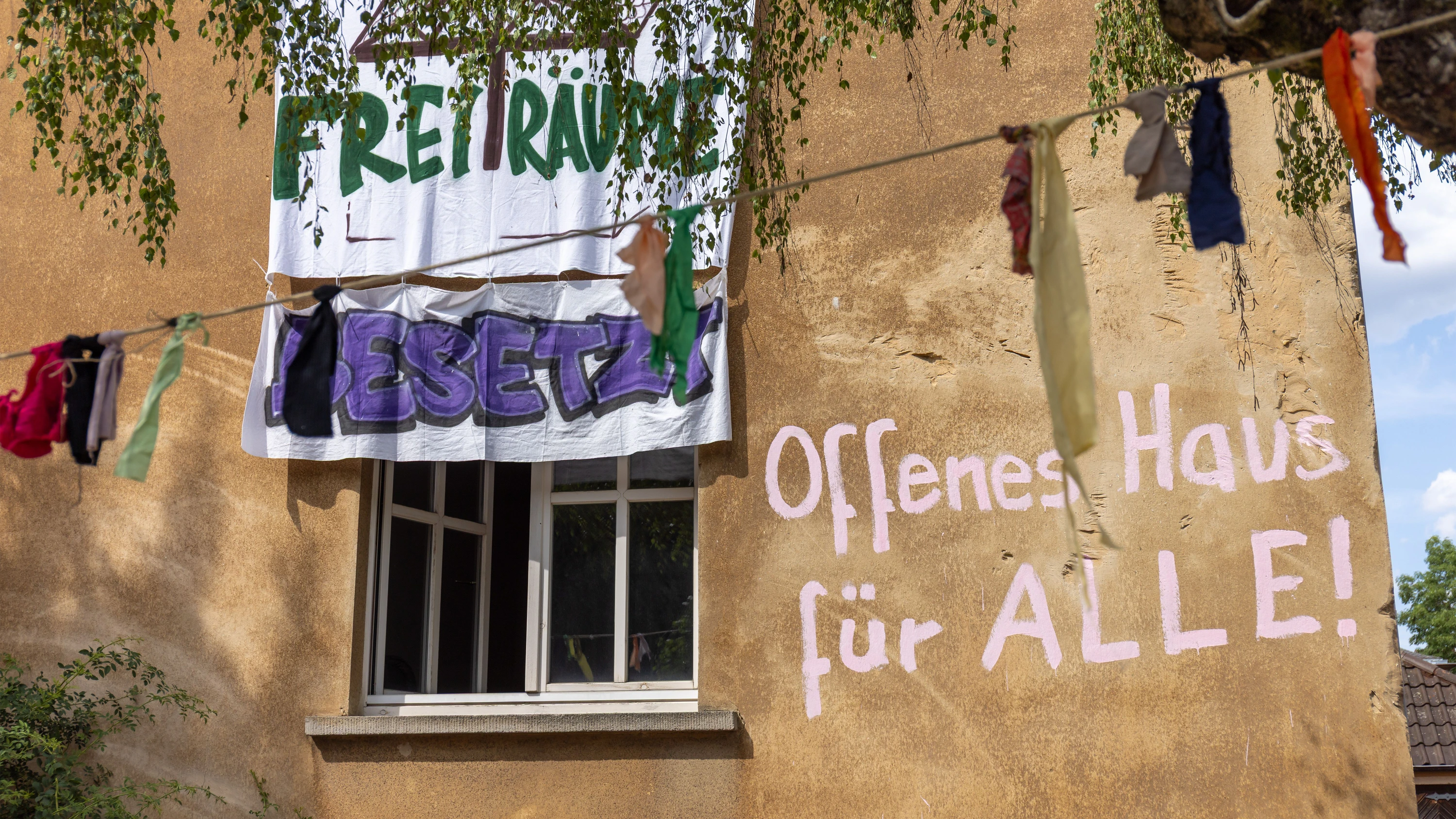 Ultimatum verstrichen: Polizei räumt besetztes Uni-Gebäude in Gießen