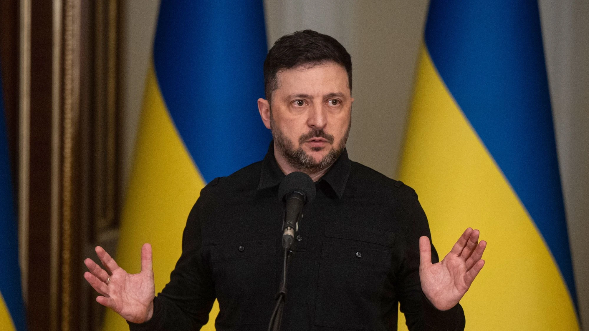 Liveblog Ukrainekrieg: Selenskyj fordert raschere Umsetzung von Waffenabkommen