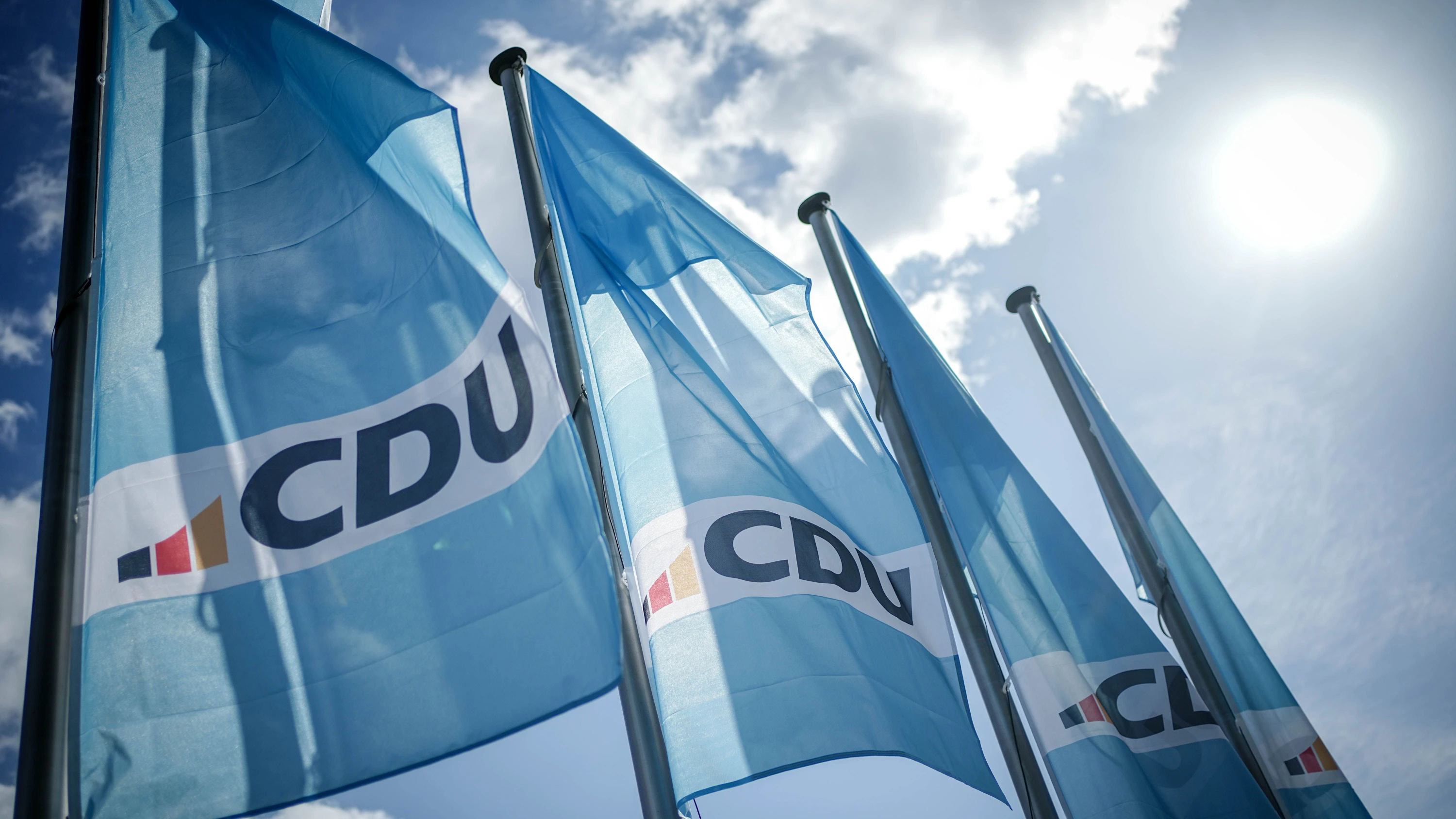 Streit auf Social Media: Der Videokampf zwischen CDU und AfD