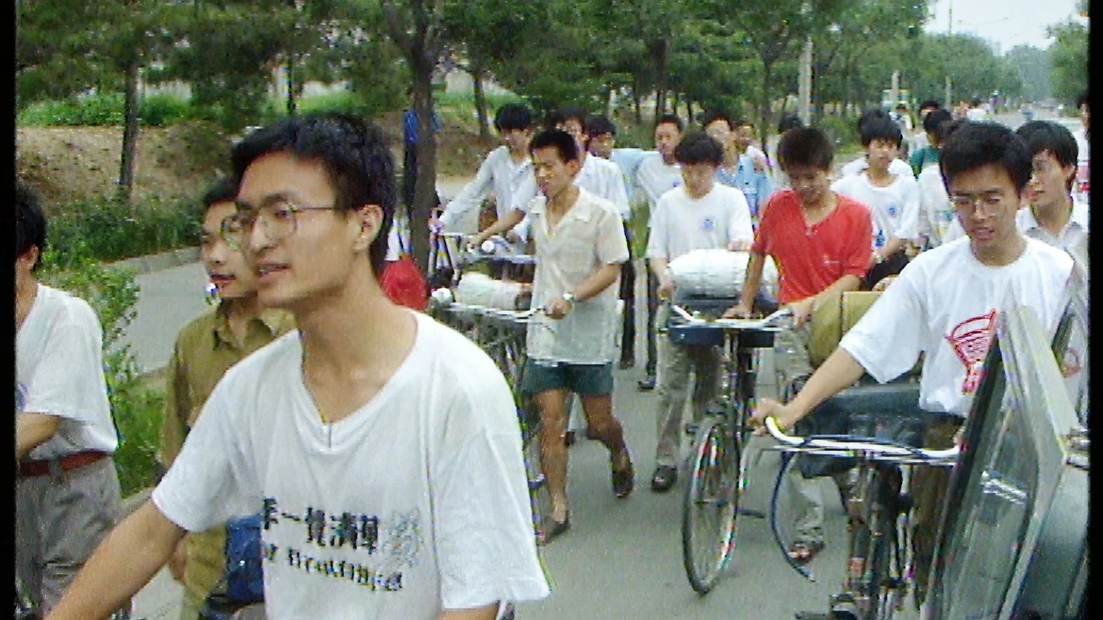 „Inoffizielles Archiv“ aus China: Die versteckten Kameras der Volksrepublik „Inoffizielles Archiv“ aus China: Die versteckten Kameras der Volksrepublik