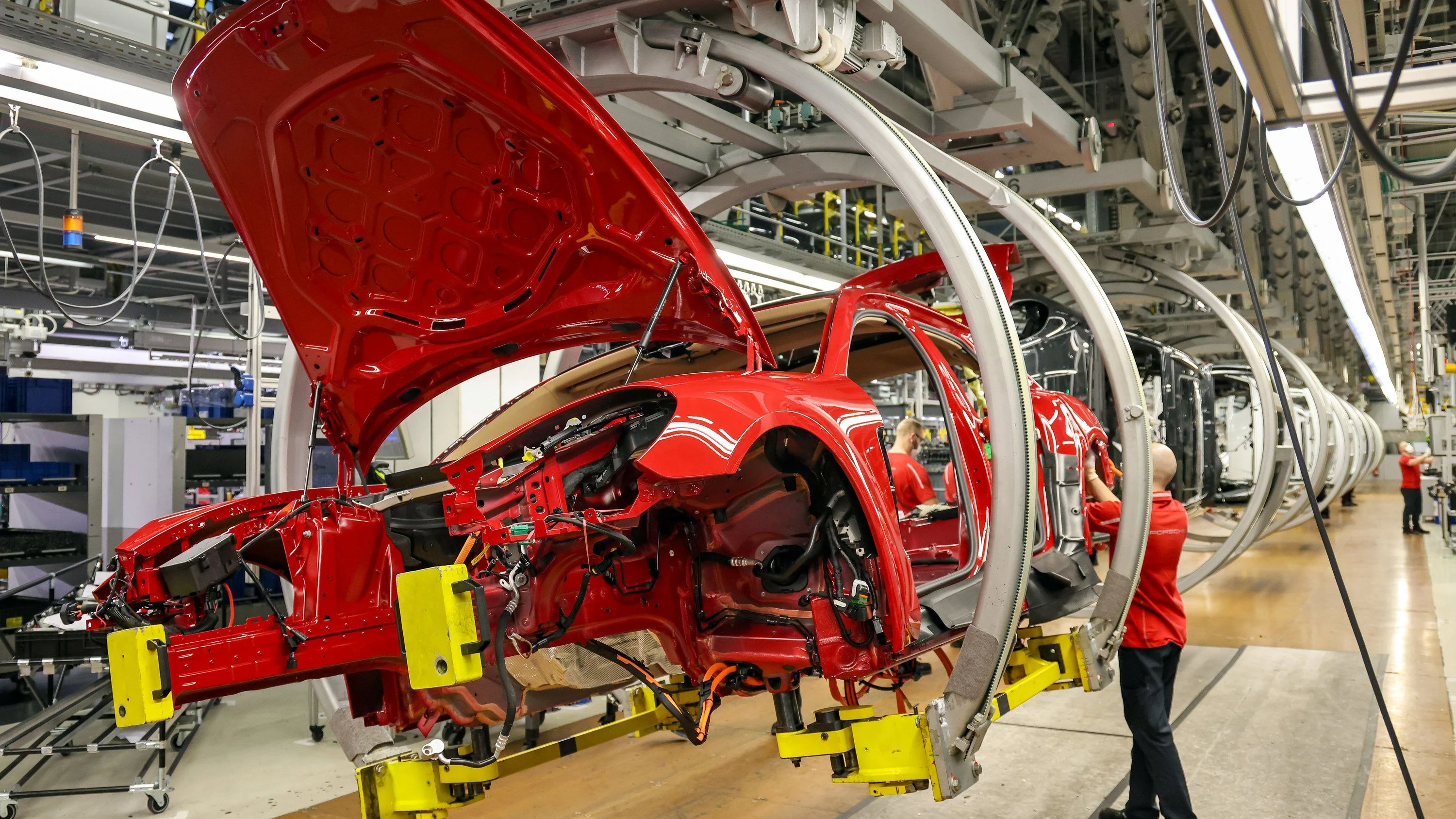 Business-Ticker: Porsche streicht laut Medienbericht weitere 4000 Stellen