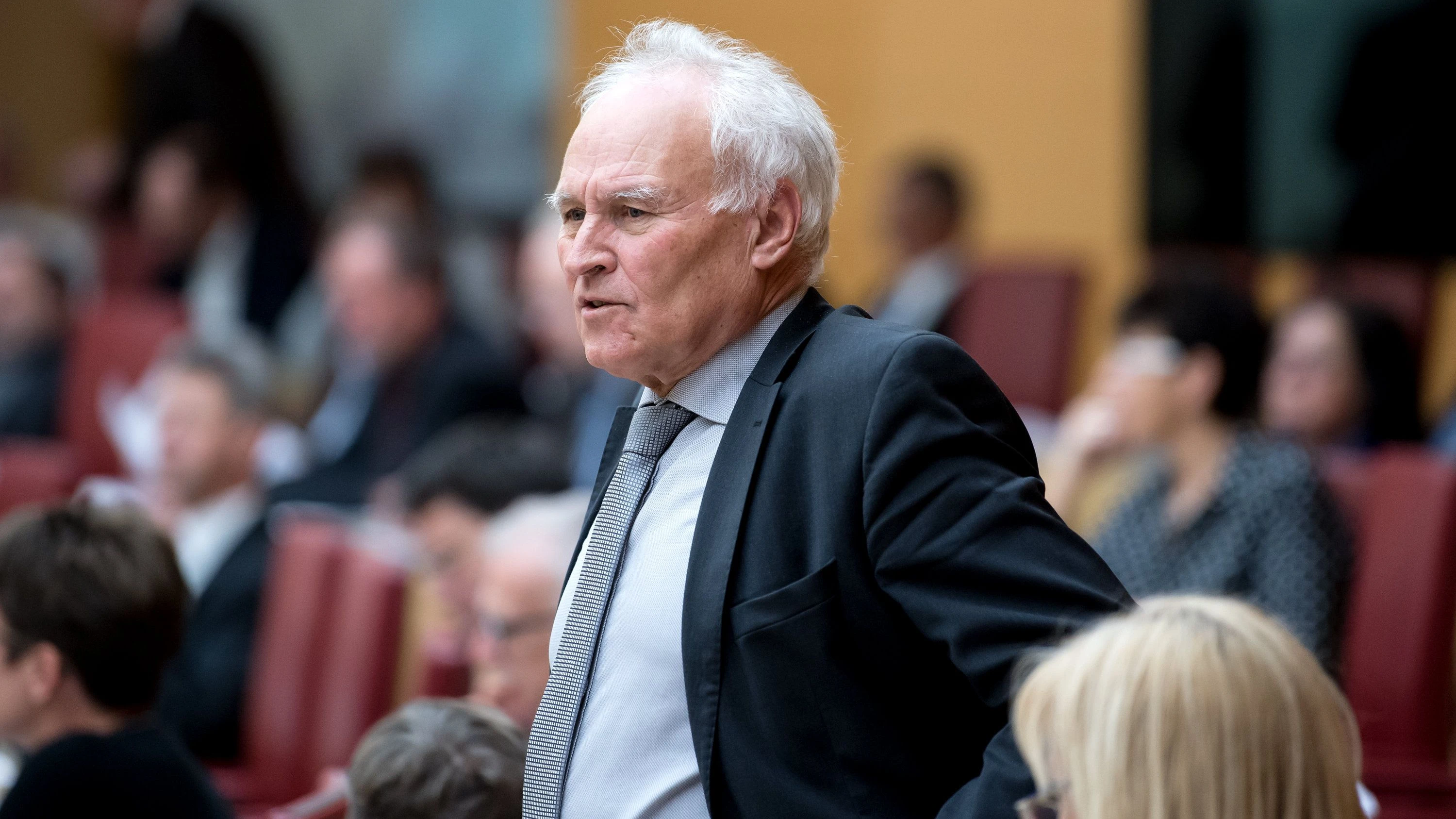 Deutschland-Liveblog: Früherer CSU-Chef Huber stellt Söders Kurs in Berlin infrage