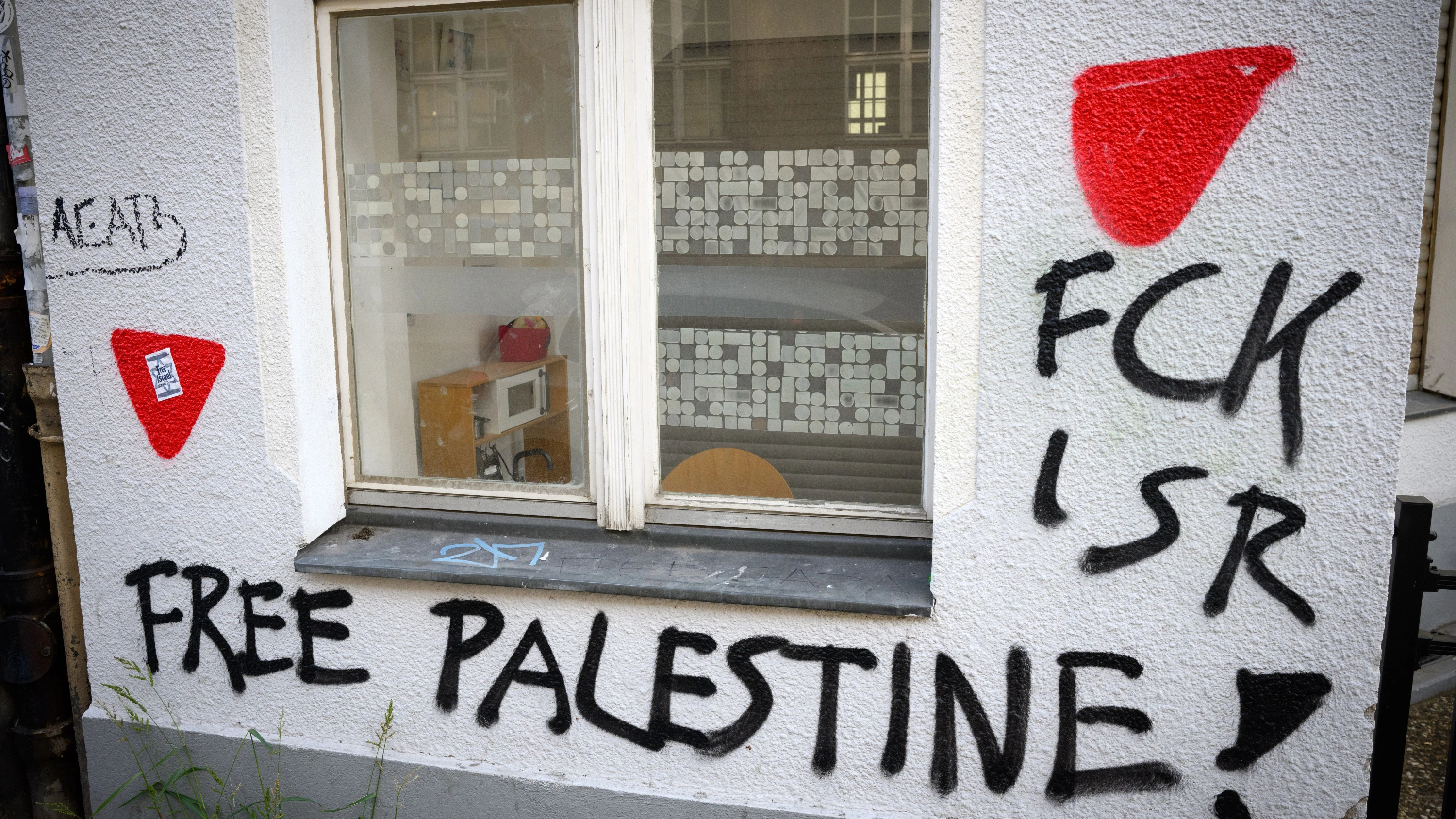 Wahlsieg der Linken in Berlin: Israels Botschafter sieht „unmittelbare Existenzgefahr“ für jüdische Gemeinschaft Wahlsieg der Linken in Berlin: Israels Botschafter sieht „unmittelbare Existenzgefahr“ für jüdische Gemeinschaft