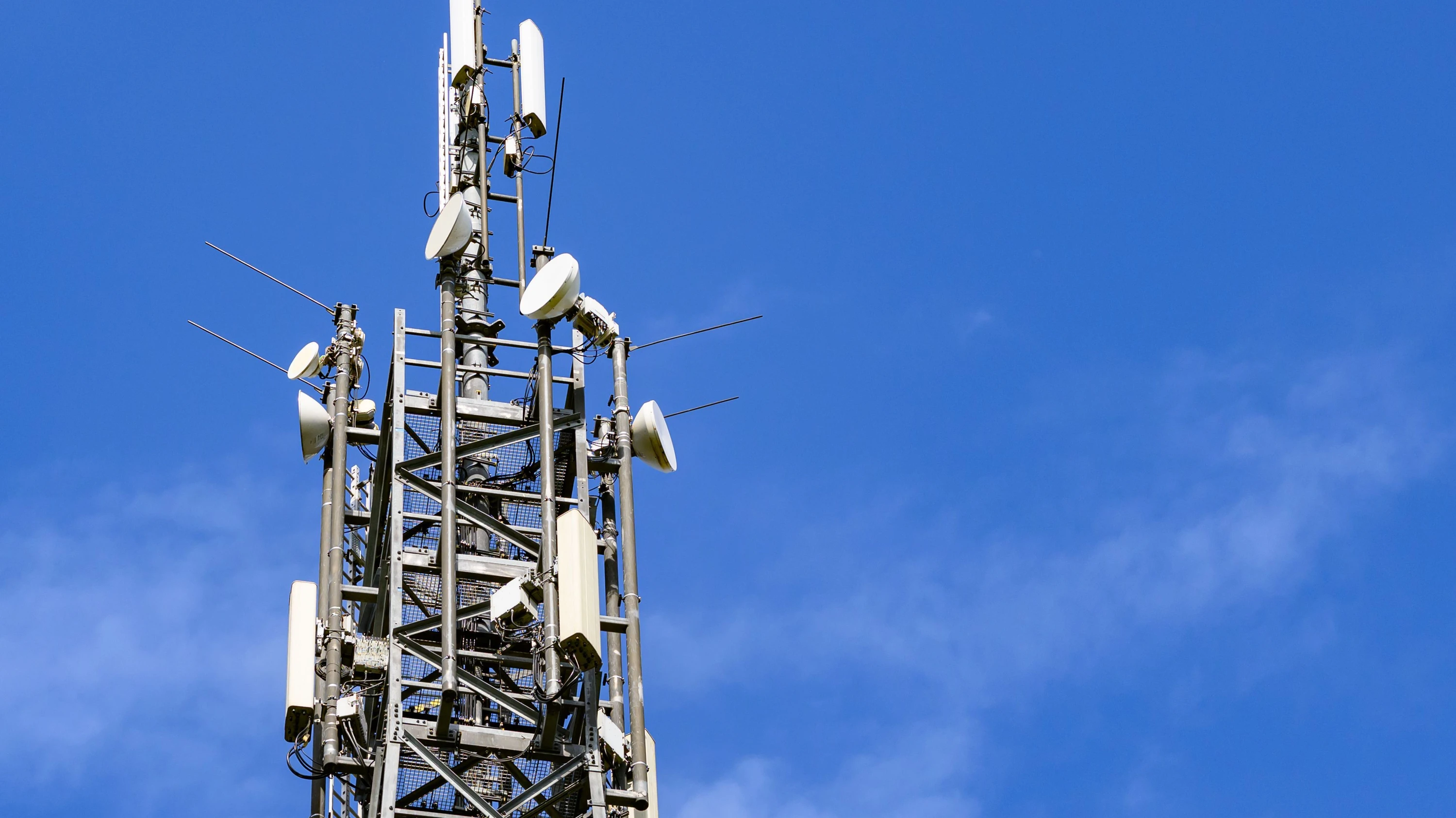 Durch die Sicherheitslücke beim telefonieren könnten Cyberangriffe erleichtert werden. - dpa