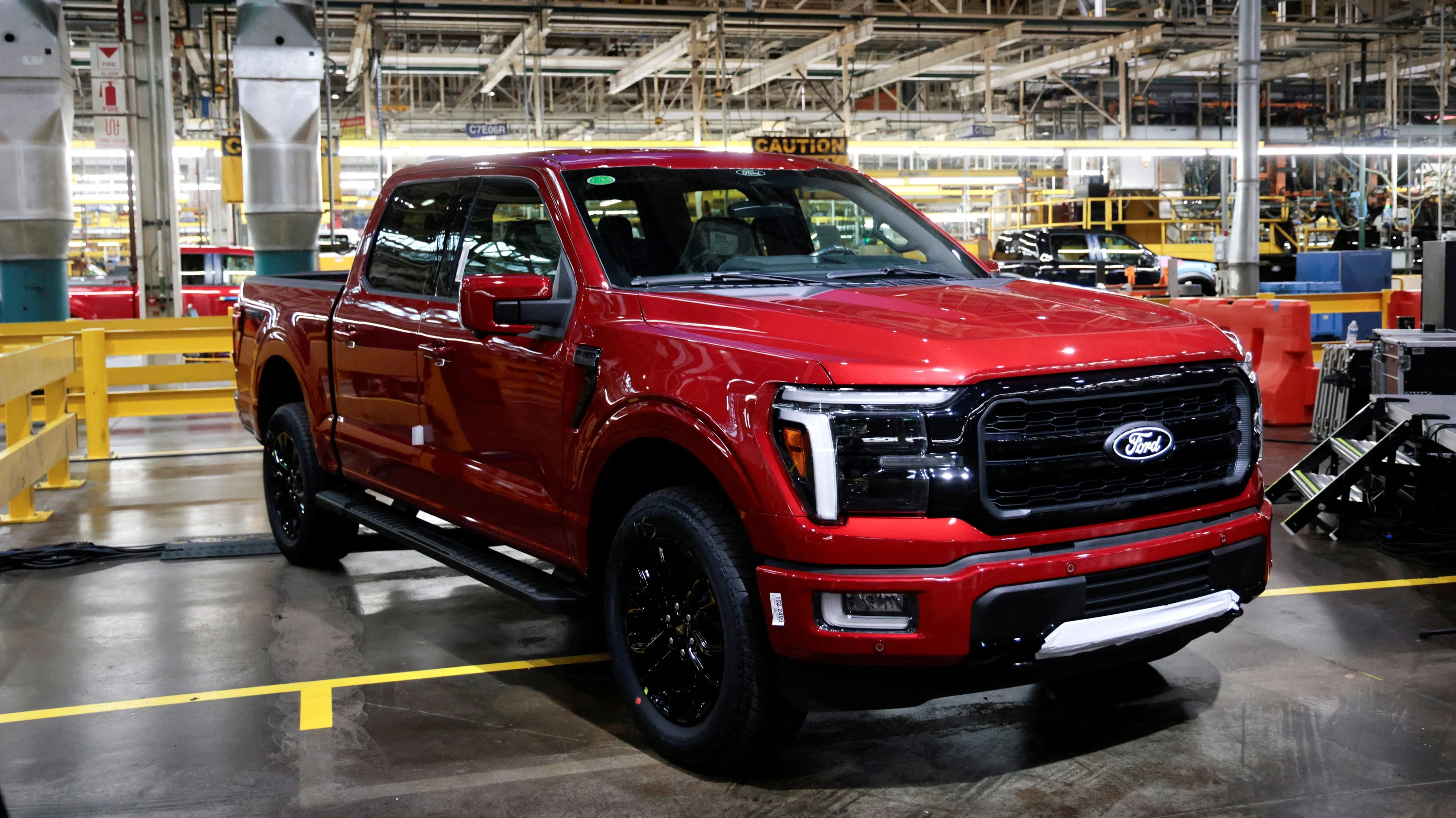 Mehr Verbrenner: Ford schreibt 19,5 Milliarden Dollar ab und richtet E-Auto-Produktion neu aus