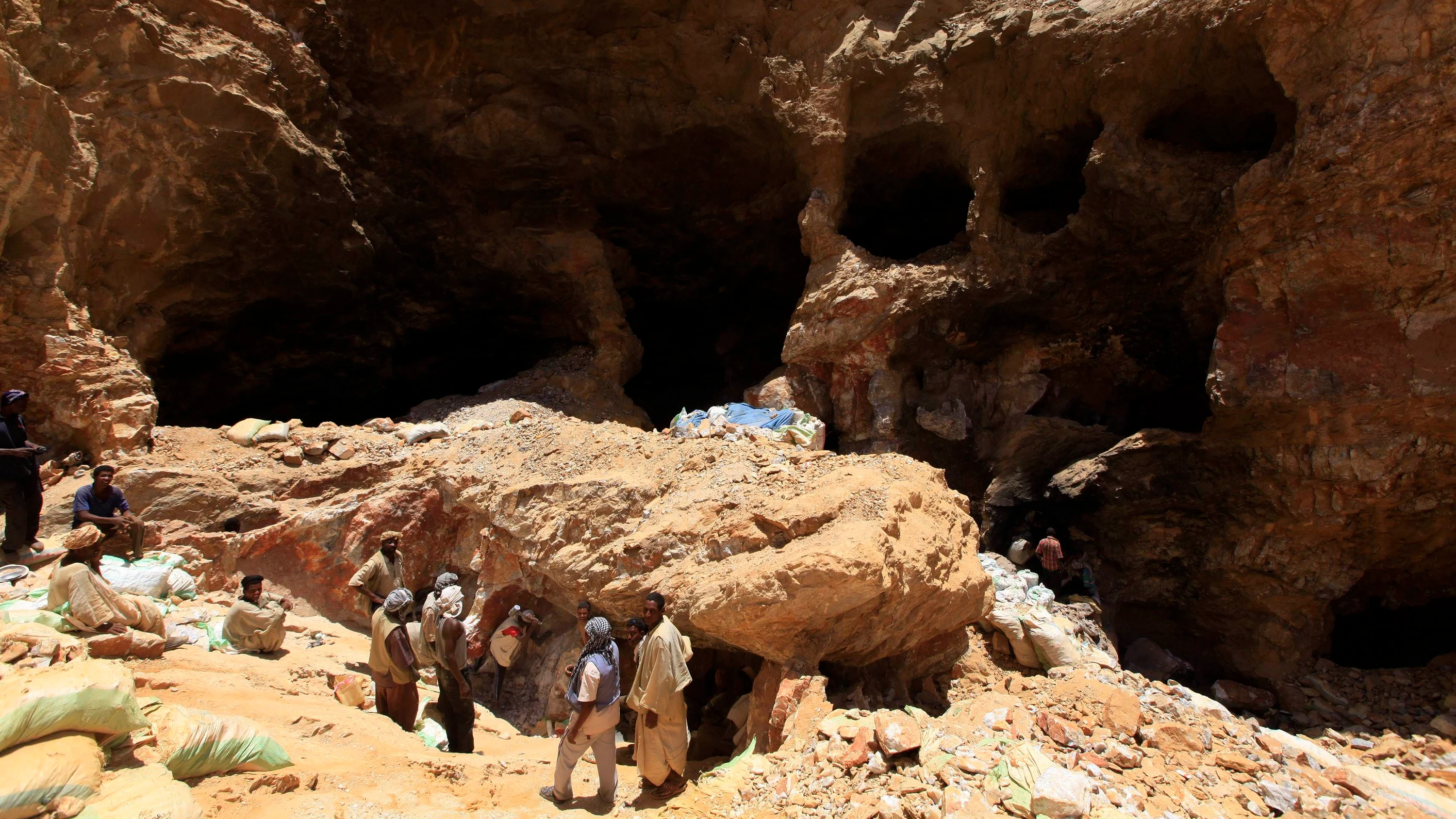 Ägypten unter Verdacht: Dutzende Tote bei Luftangriff auf Goldmine in Sudan Ägypten unter Verdacht: Dutzende Tote bei Luftangriff auf Goldmine in Sudan