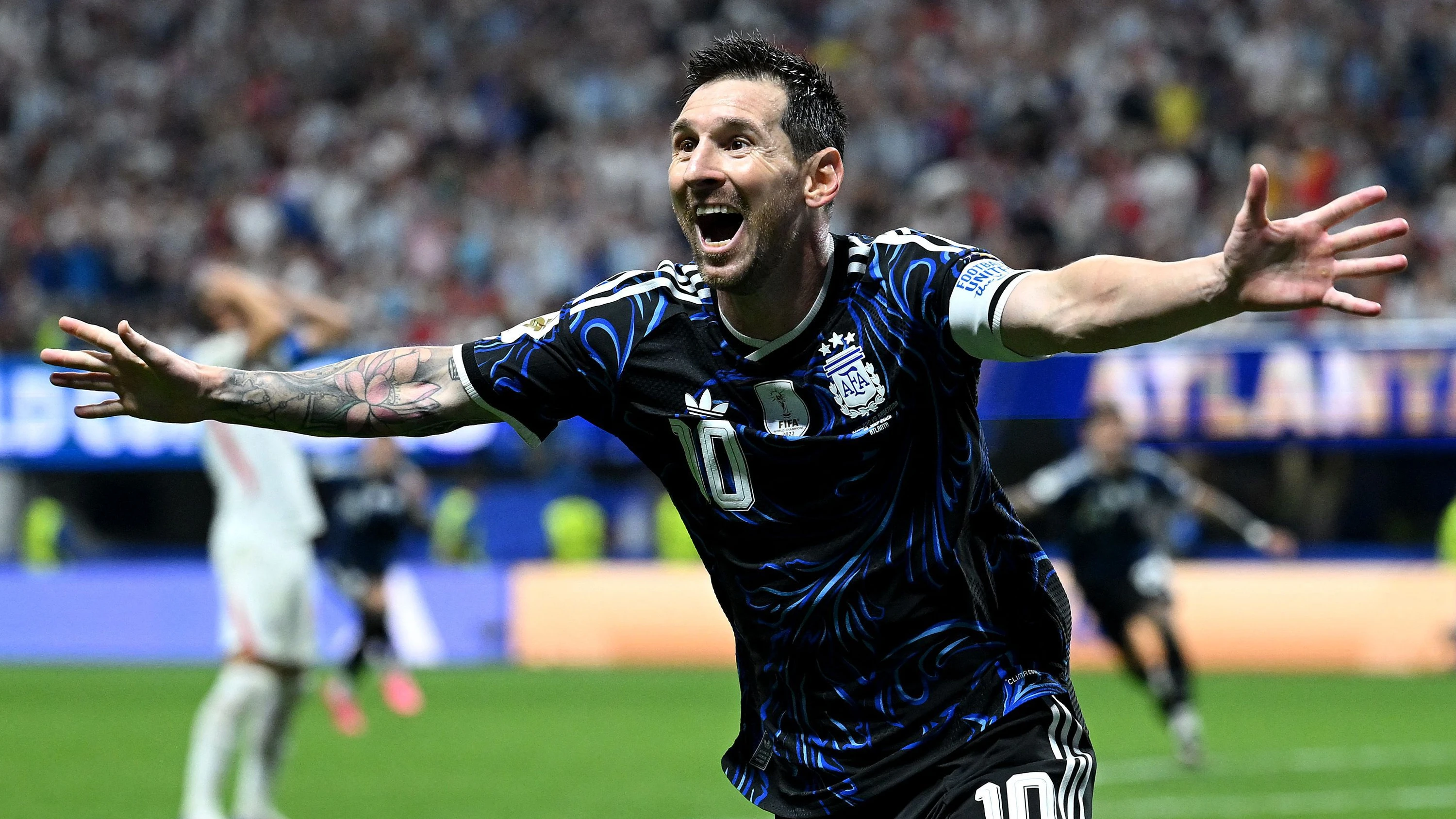 Spätes 2:1 gegen England: Messi führt Argentiniens Überlebenskünstler ins WM-Finale Spätes 2:1 gegen England: Messi führt Argentiniens Überlebenskünstler ins WM-Finale