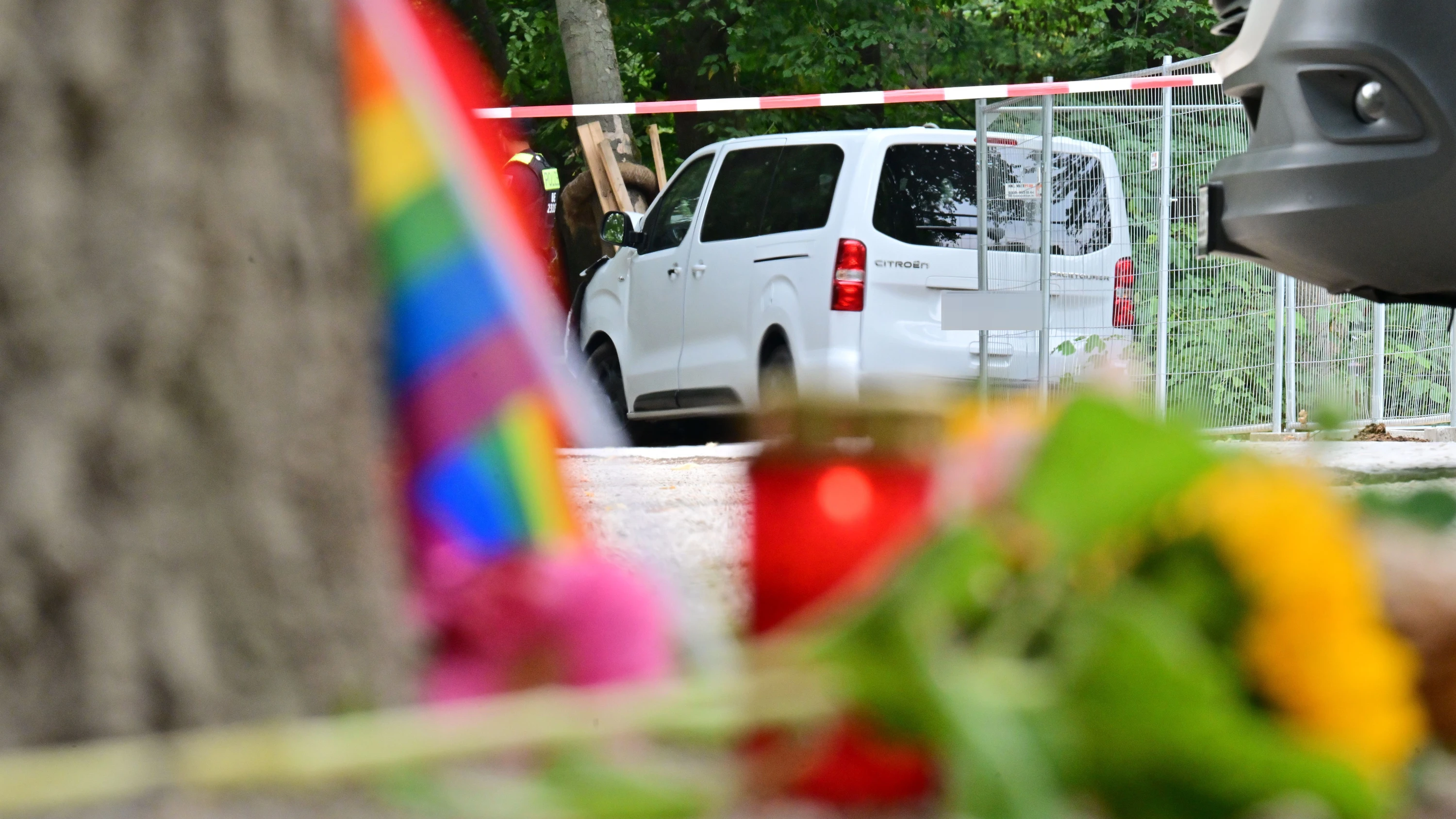 Angriff auf CSD in Berlin: Dobrindt, Wegner und Polizeipräsidentin äußern sich zum Anschlag Angriff auf CSD in Berlin: Dobrindt, Wegner und Polizeipräsidentin äußern sich zum Anschlag
