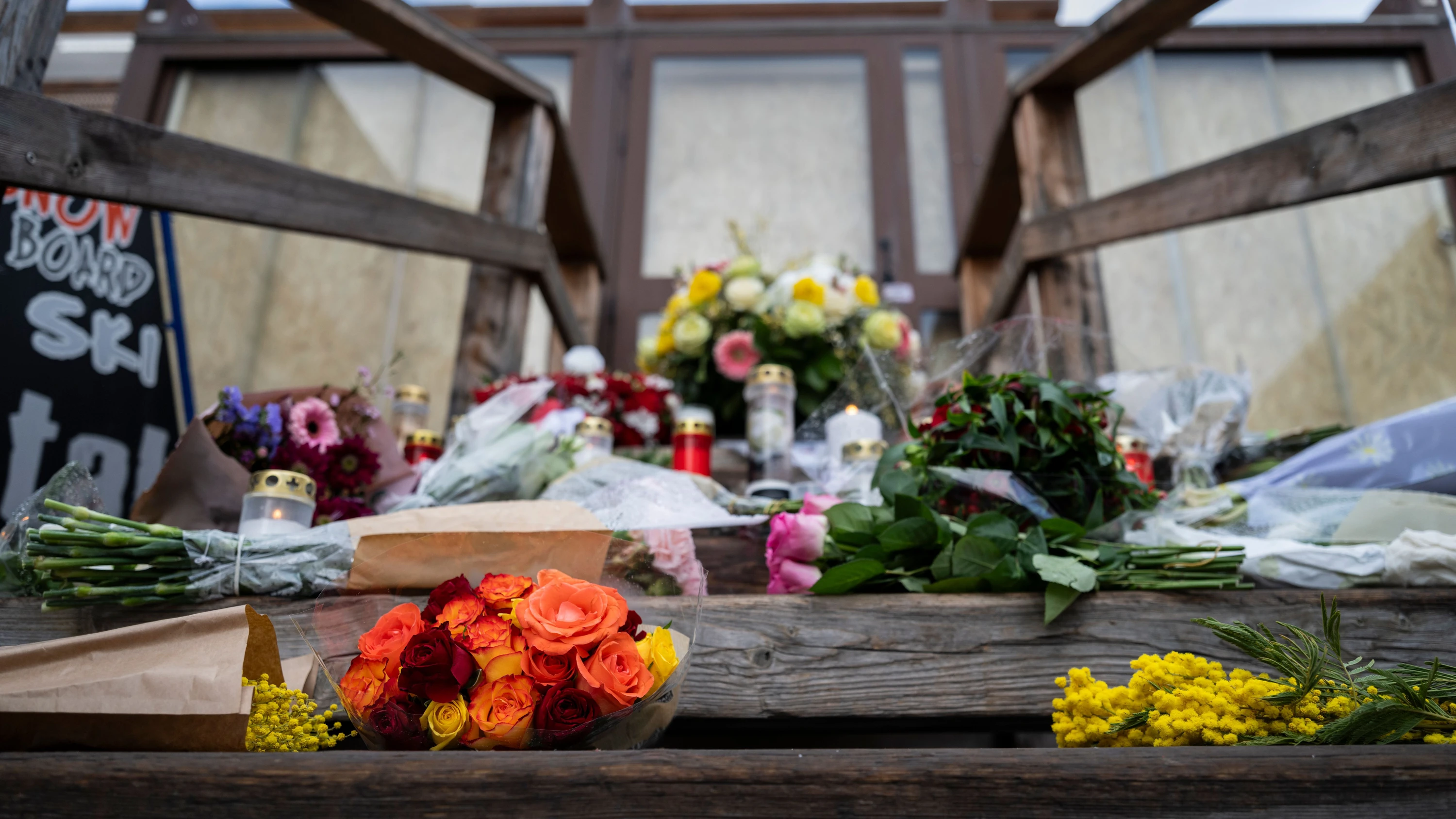 Bild: Nach Brandkatastrophe: „Es war für alle ein Schock, diese Mail ohne Vorwarnung zu sehen“