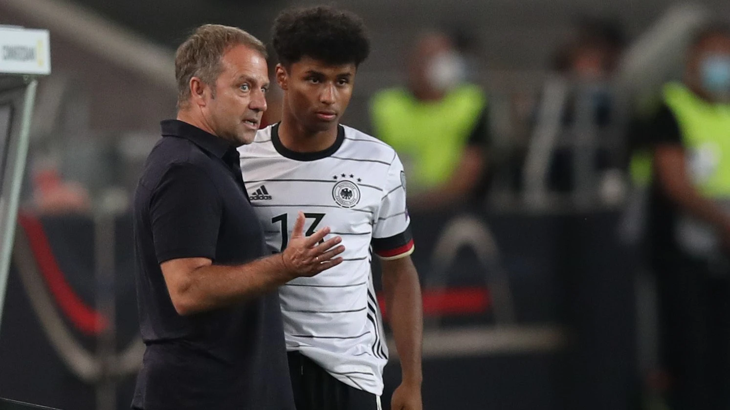 Fußball-Transferticker: Adeyemi kurz vor Wechsel zum FC Barcelona