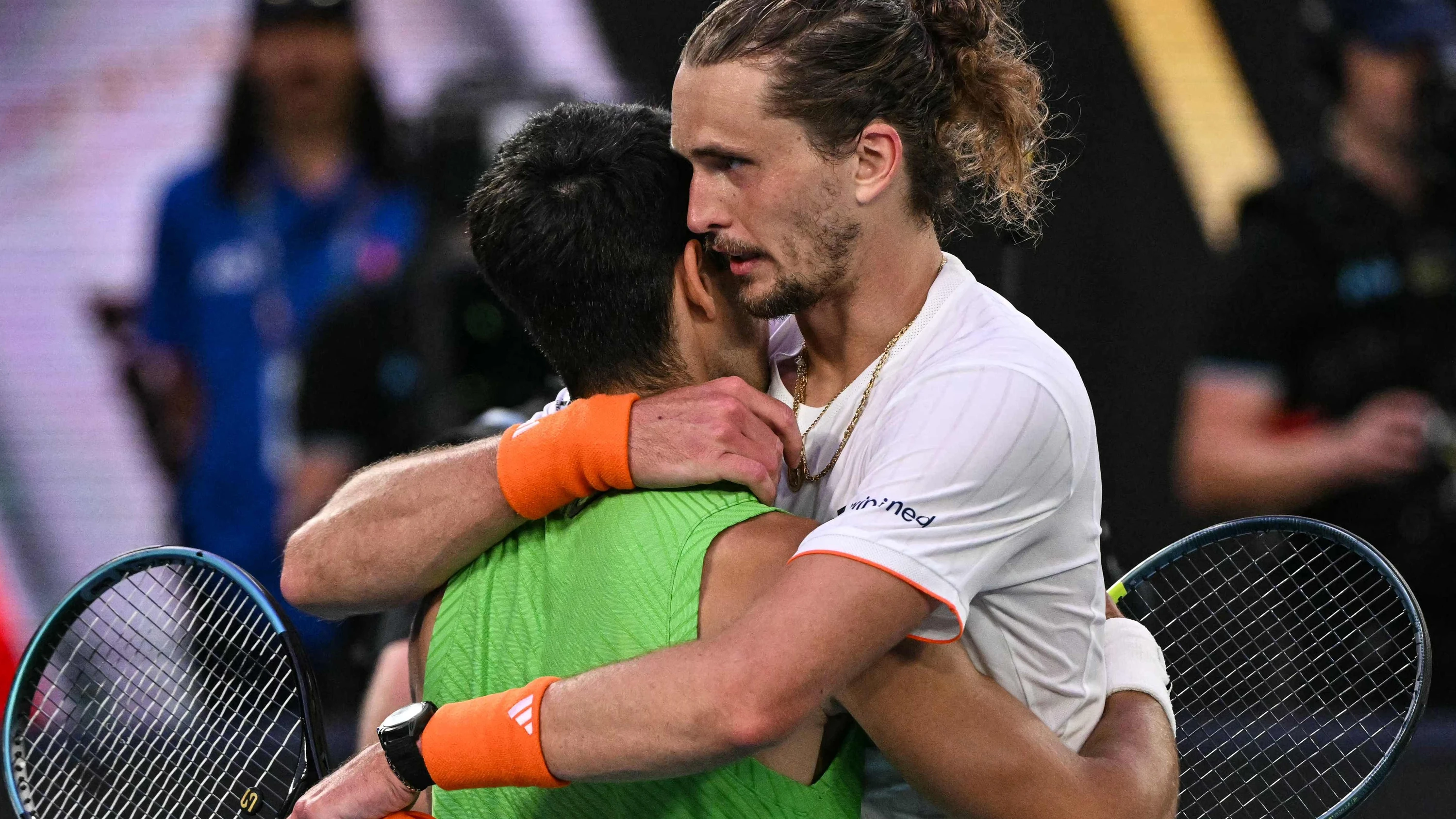 Krimi bei Australian Open: Zverev scheidet im Halbfinale gegen Alcaraz aus