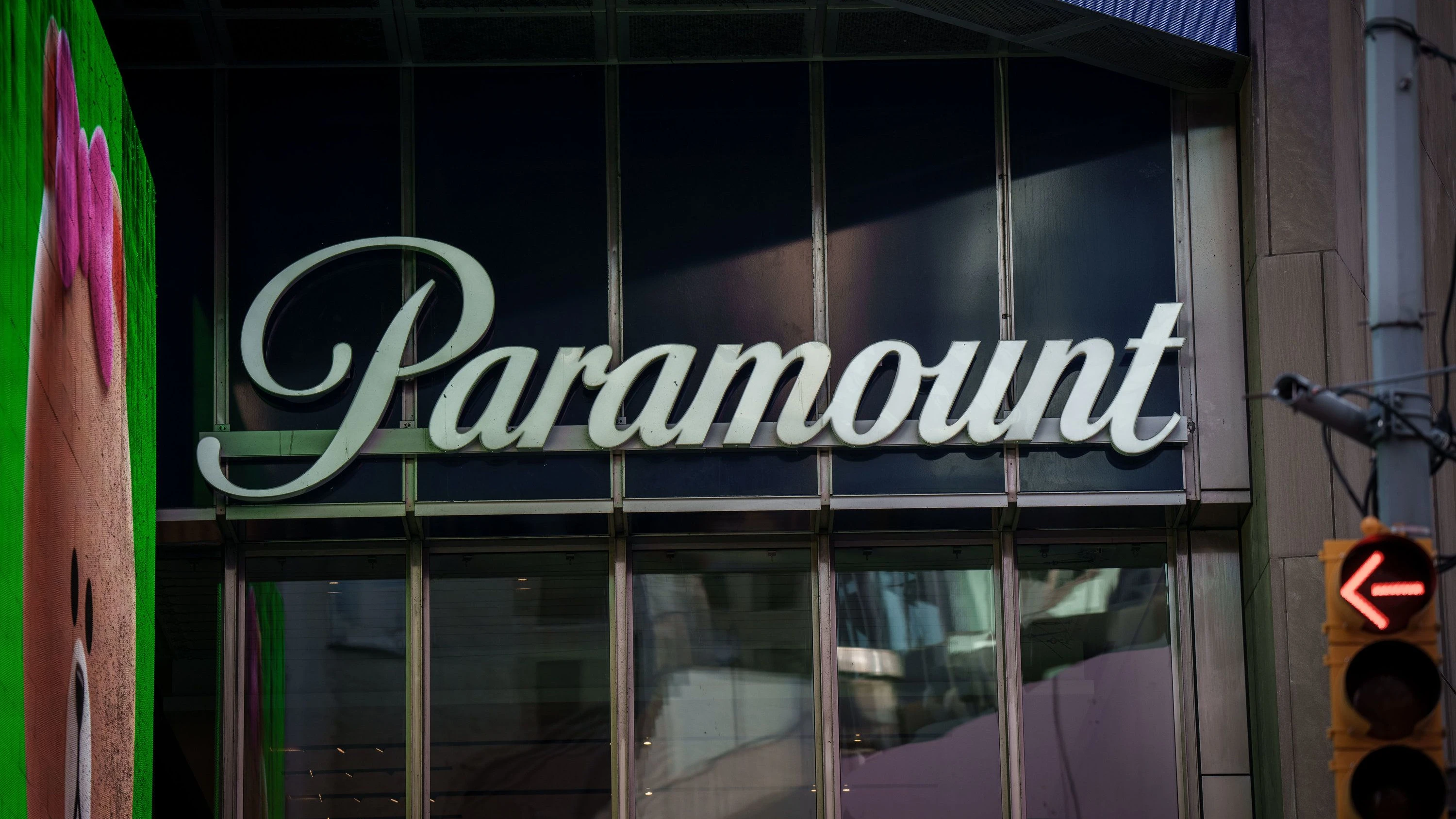 Bieterstreit mit Netflix: Paramount bietet 108 Milliarden Dollar für Warner Bros