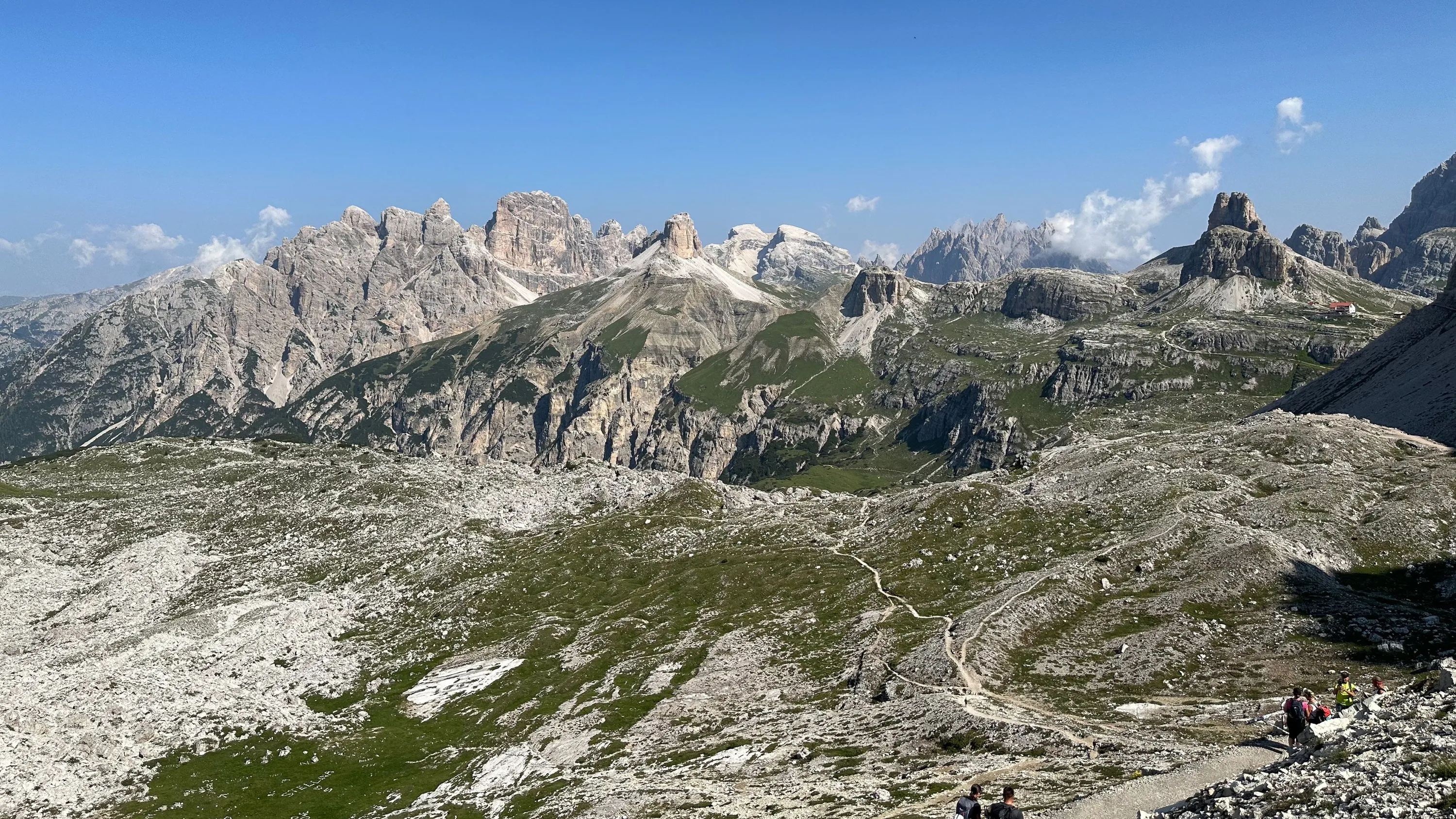 Südtirol: Eltern lassen Teenager in den Alpen zurück – von Bergwacht gerettet