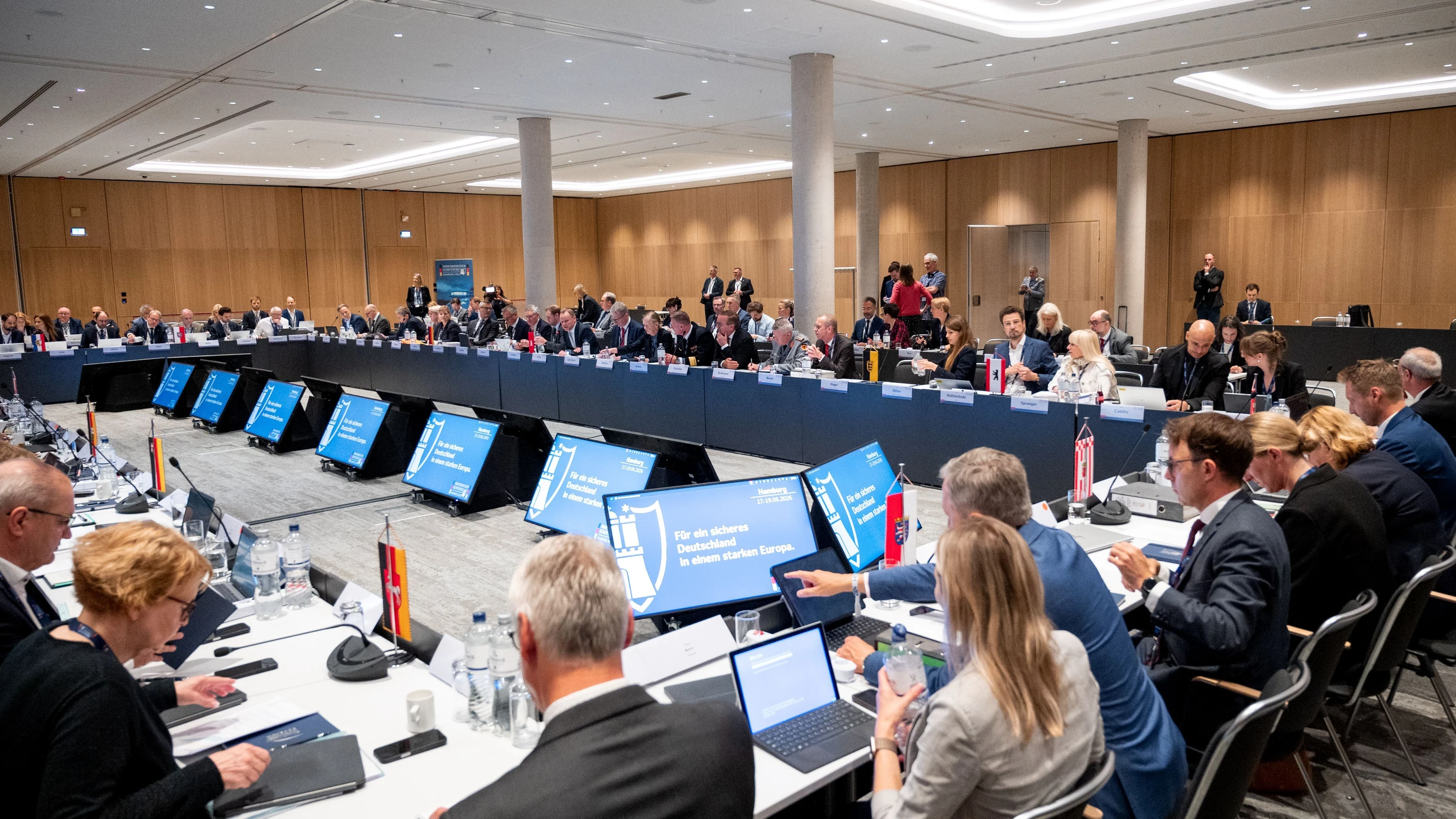 Deutschland-Liveblog: Innenministerkonferenz beschließt nicht mehr einstimmig