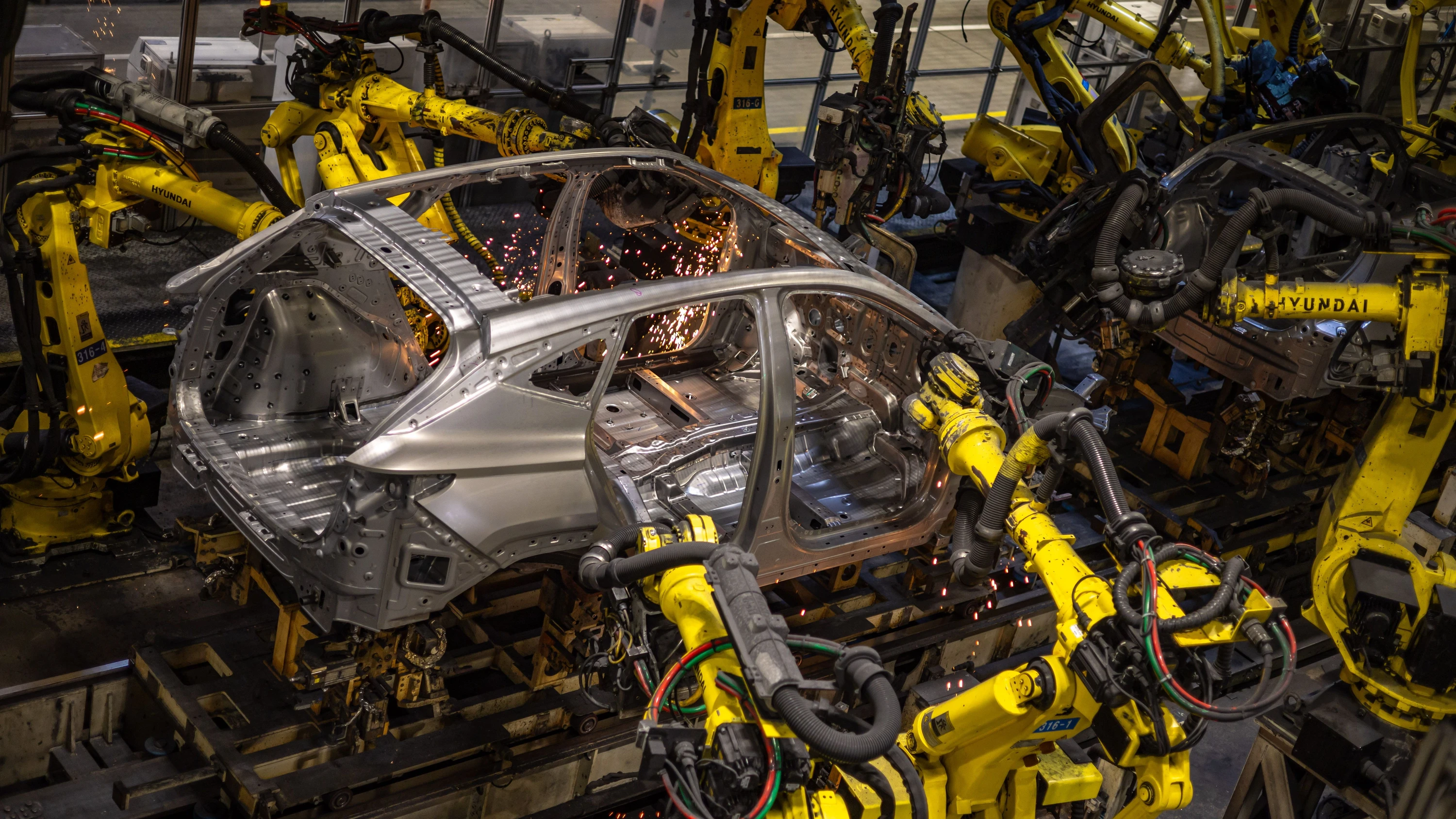 Der Kampf der Großen: Wie Toyota und Hyundai Volkswagen hinter sich lassen