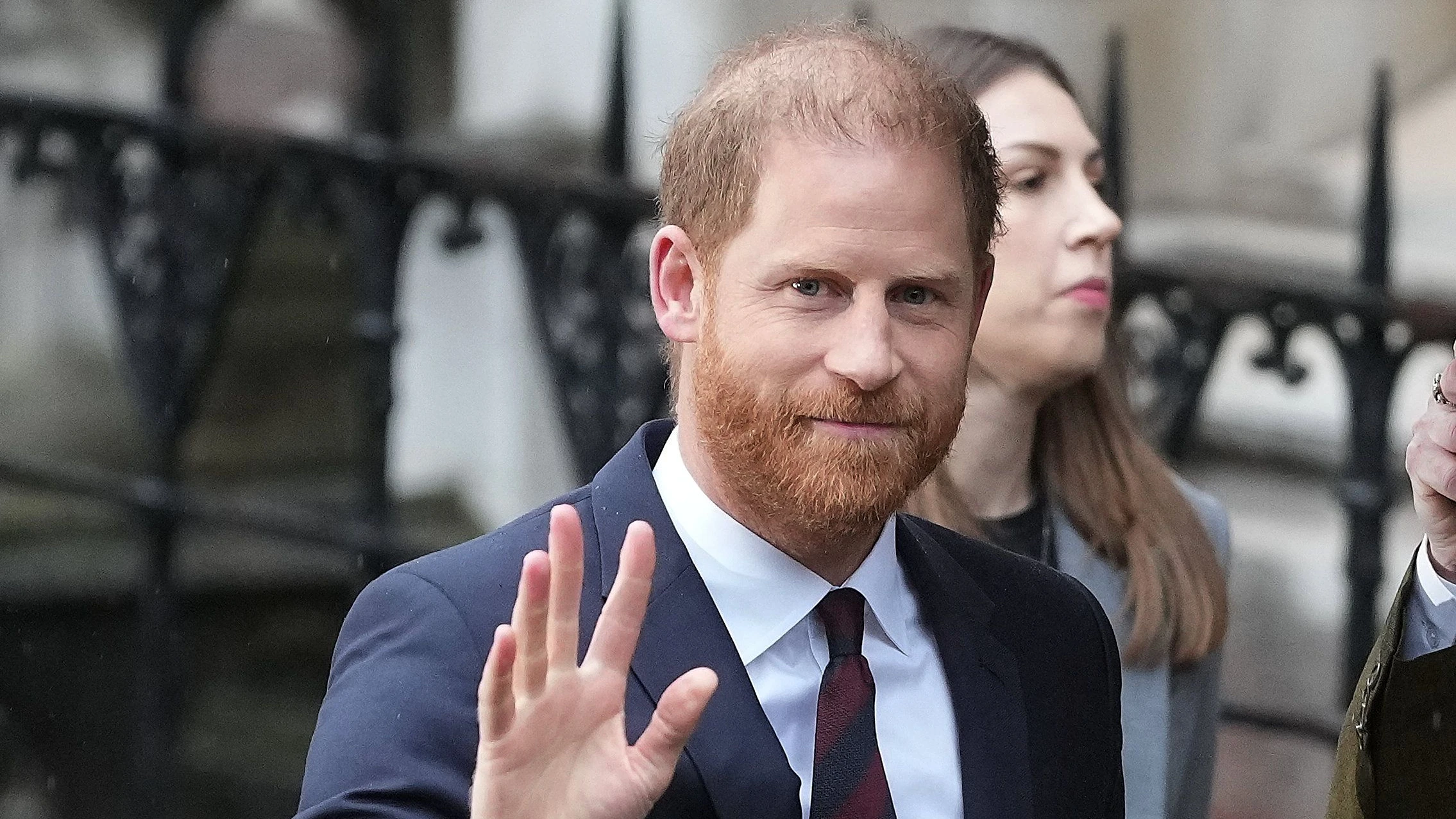 Klage gegen „Daily Mail“: Prinz Harry kritisiert „never complain, never explain“-Strategie der Royals