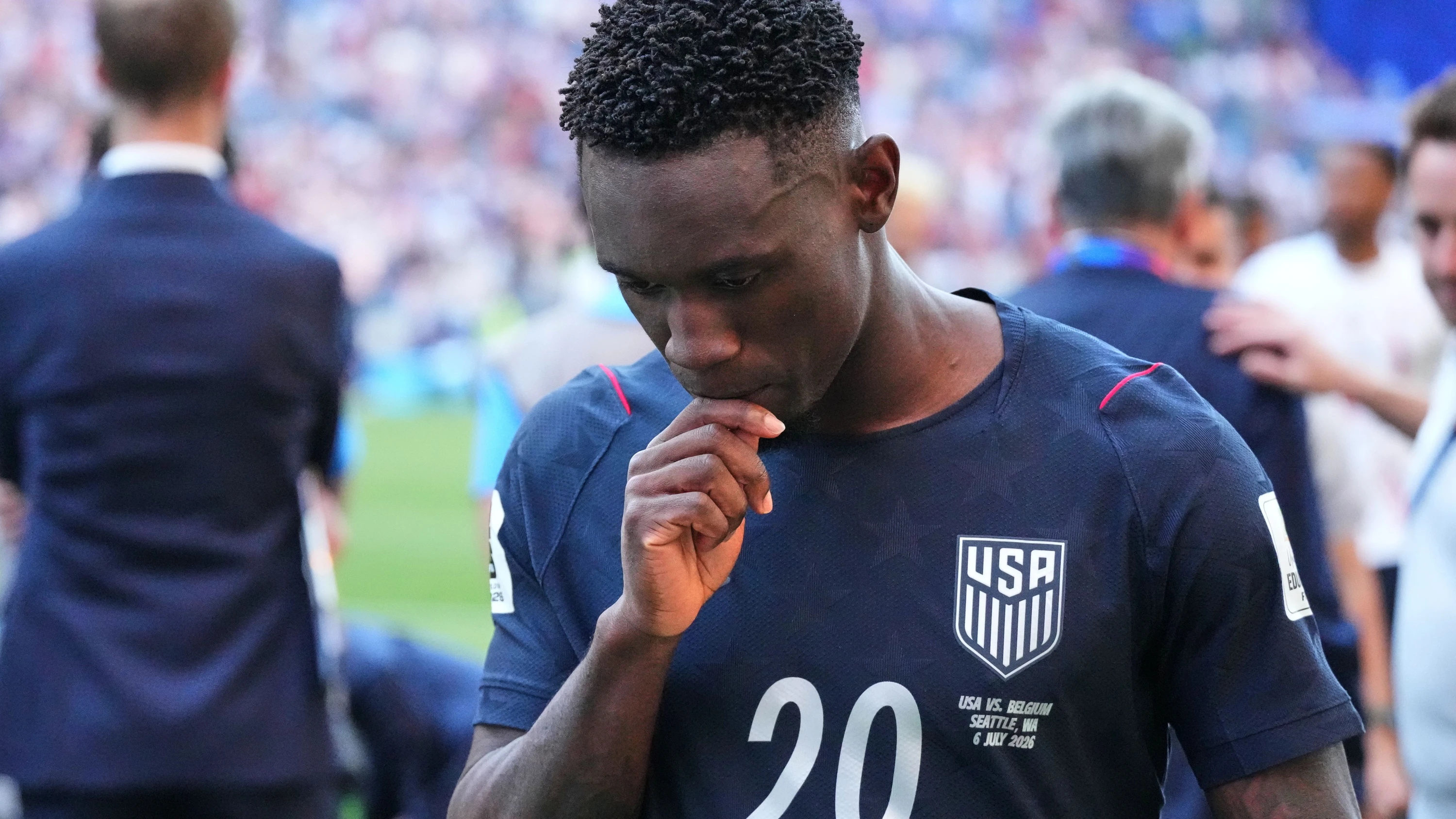 Ausgesetzte Rote Karte: Trumps Erfolg hat Niederlage des US-Teams befördert Ausgesetzte Rote Karte: Trumps Erfolg hat Niederlage des US-Teams befördert