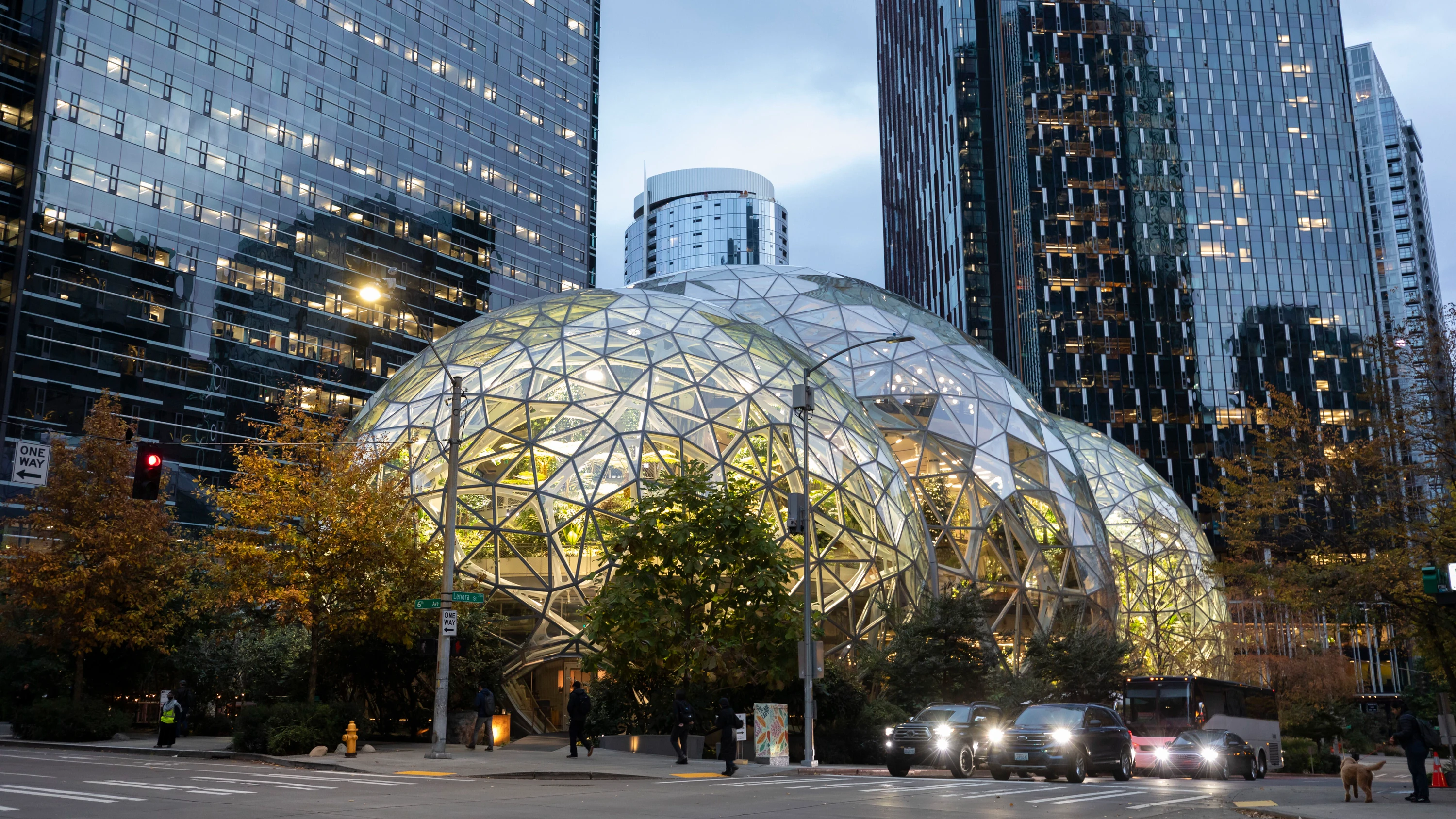 Amazon verbuchte zuletzt ungewohnt geringes Interesse an seinen Anleihen. - picture alliance