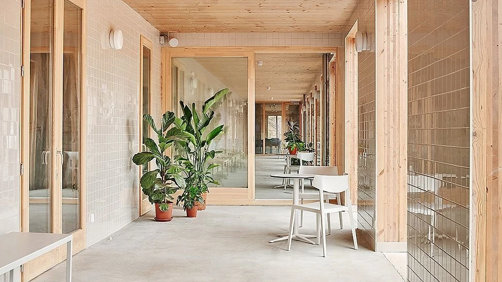 Bauten in München und Barcelona: So soll Obdachlosen Obdach geboten werden