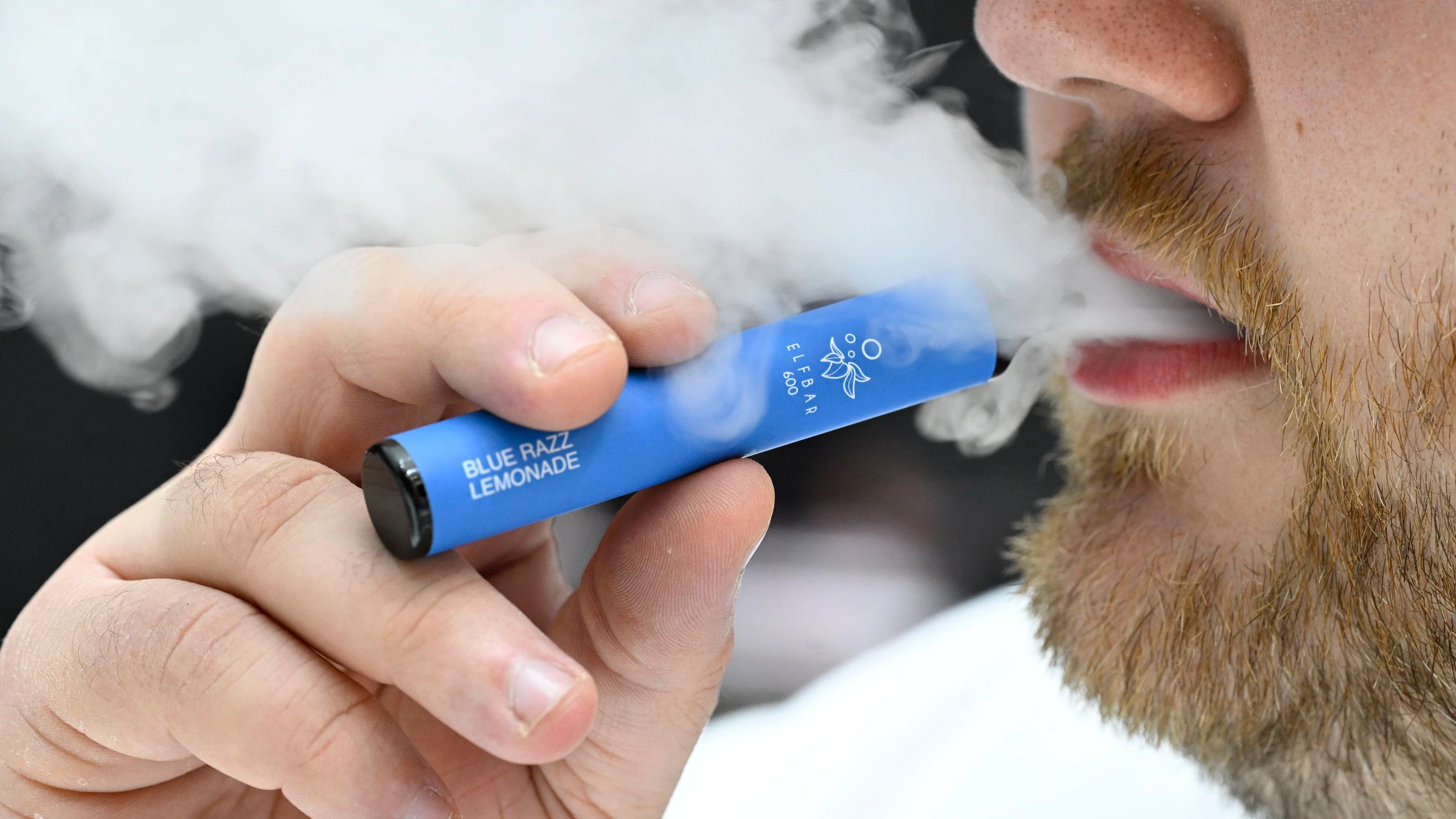 Liveblog Bundespolitik: Bundesregierung arbeitet an Verbot von Einweg-E-Zigaretten