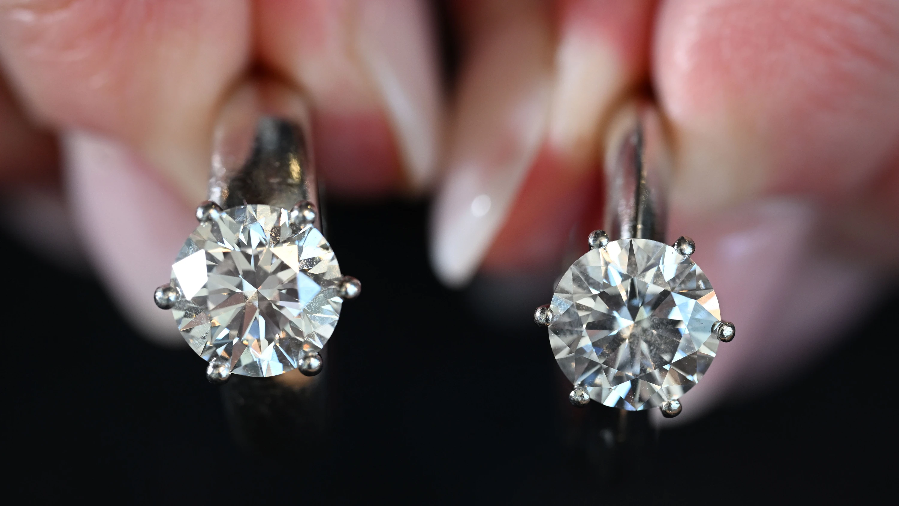 Bild: Synthetische Steine: Wann ist ein Diamant ein Diamant?