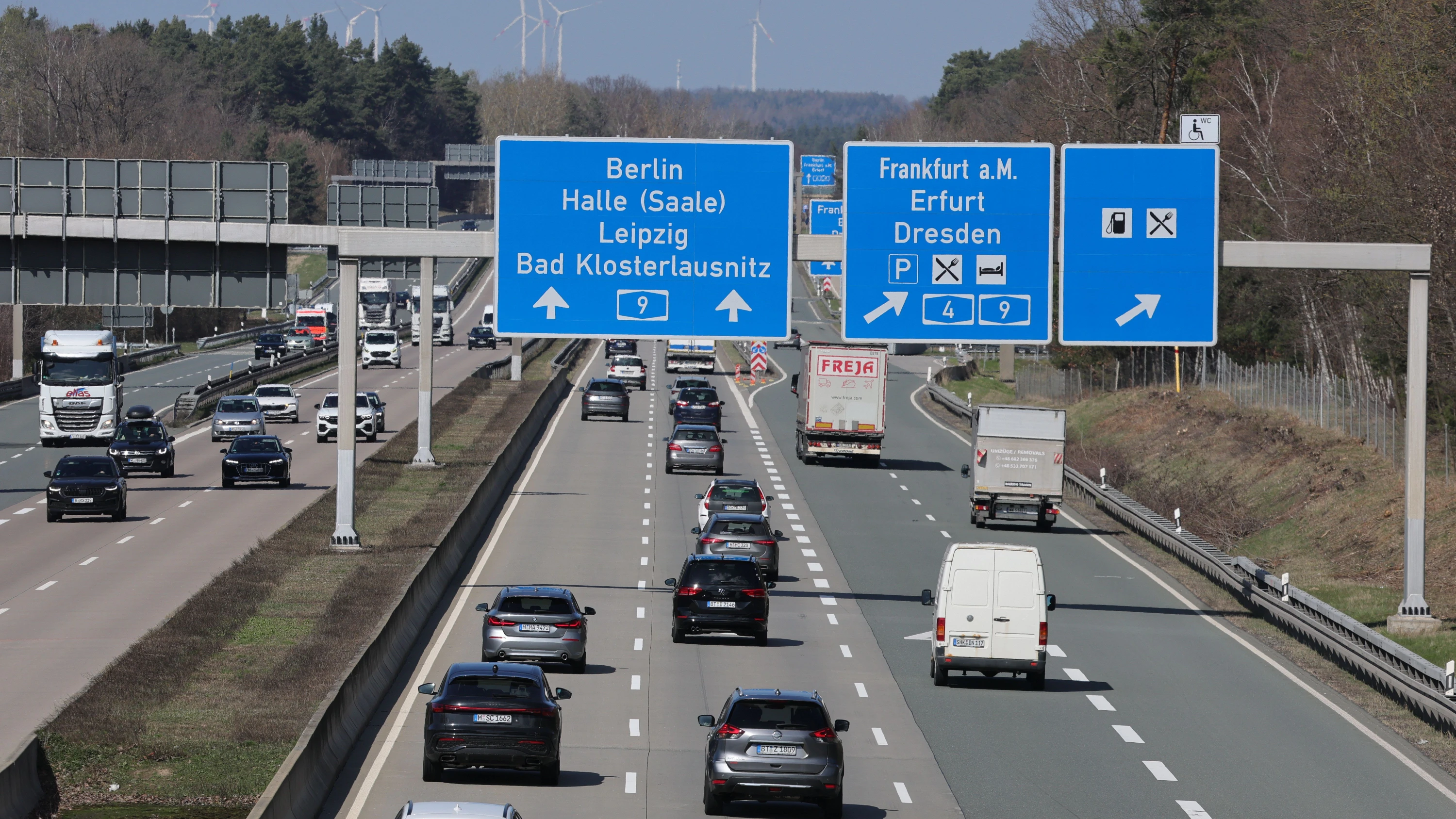 Hohe Spritpreise: „Wirtschaftsweise“ Grimm plädiert für Tempolimit