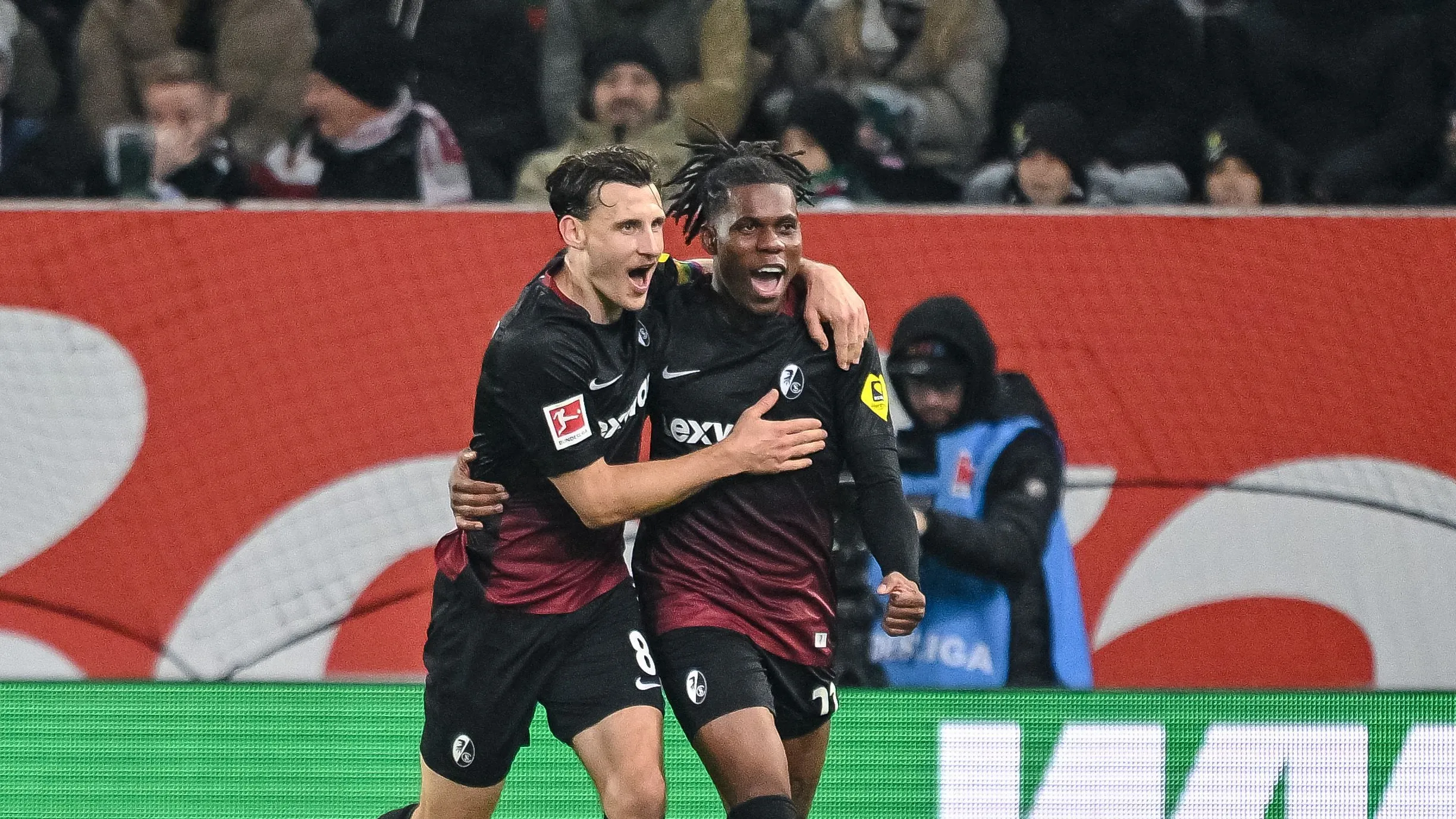 2:1 in Augsburg: Freiburgs Joker drehen das Spiel 2:1 in Augsburg: Freiburgs Joker drehen das Spiel