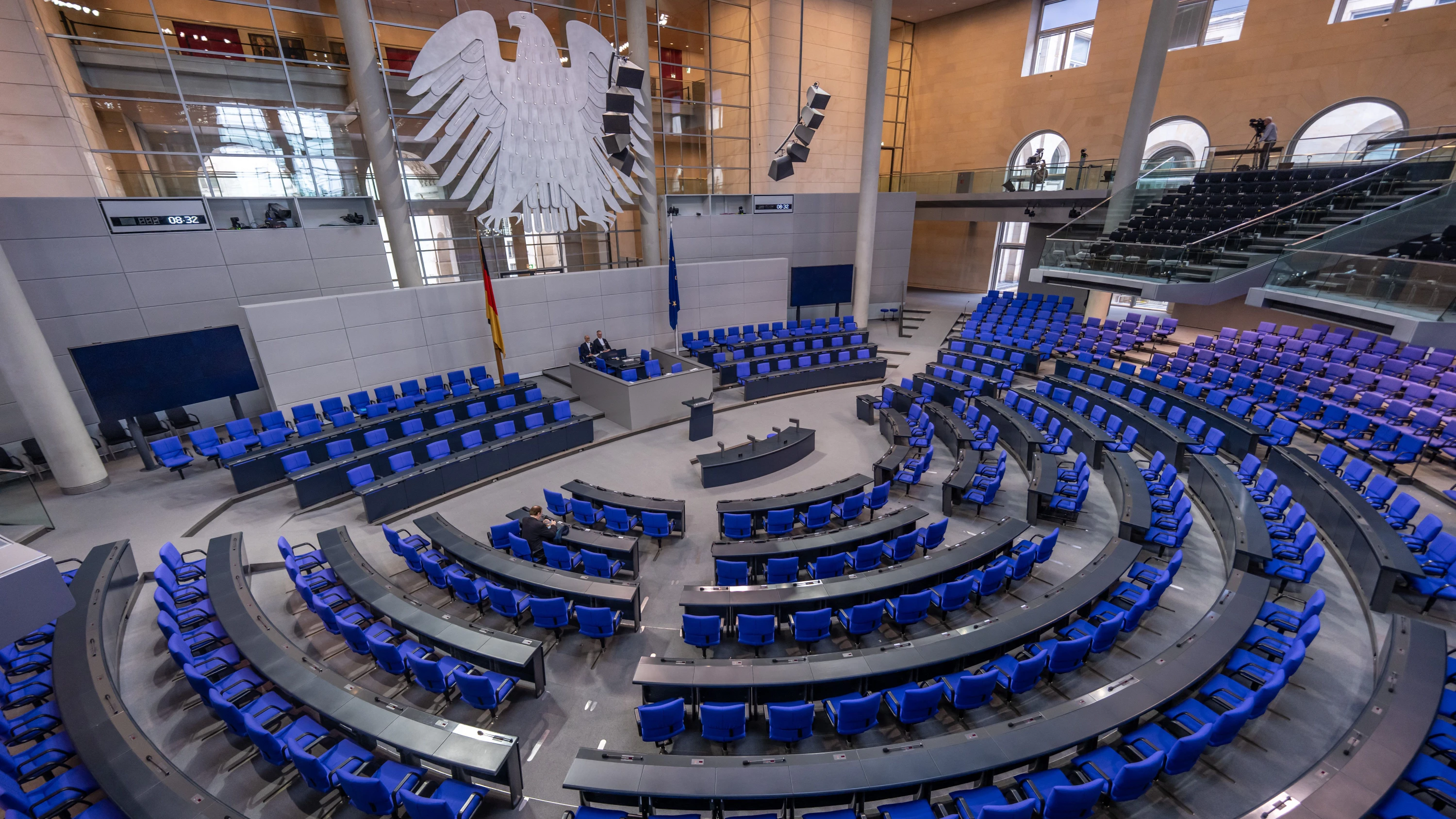 Plenarsaal im Bundestag - dpa